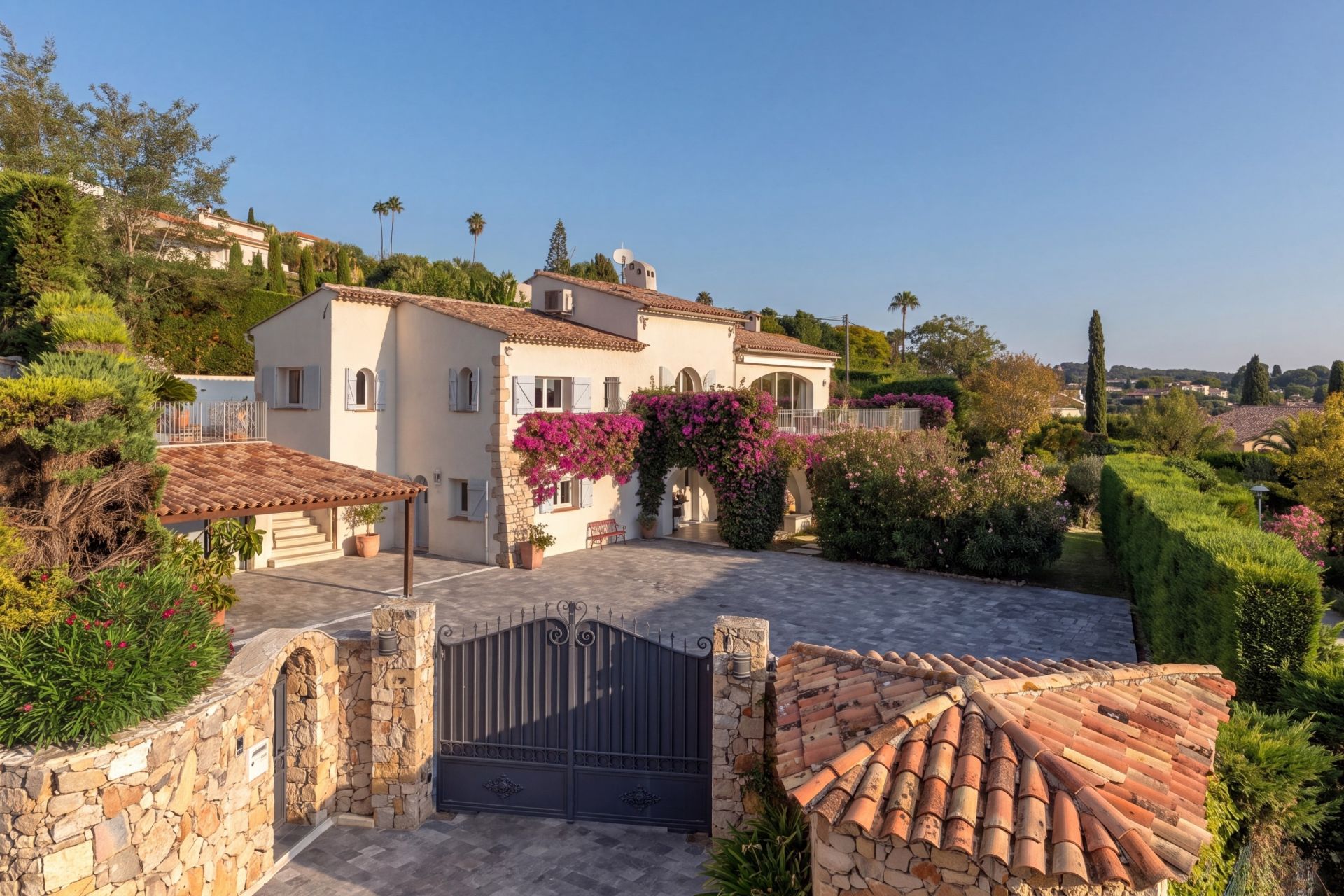 bastide 8 Pièces en vente sur LE GOLFE JUAN (06220)