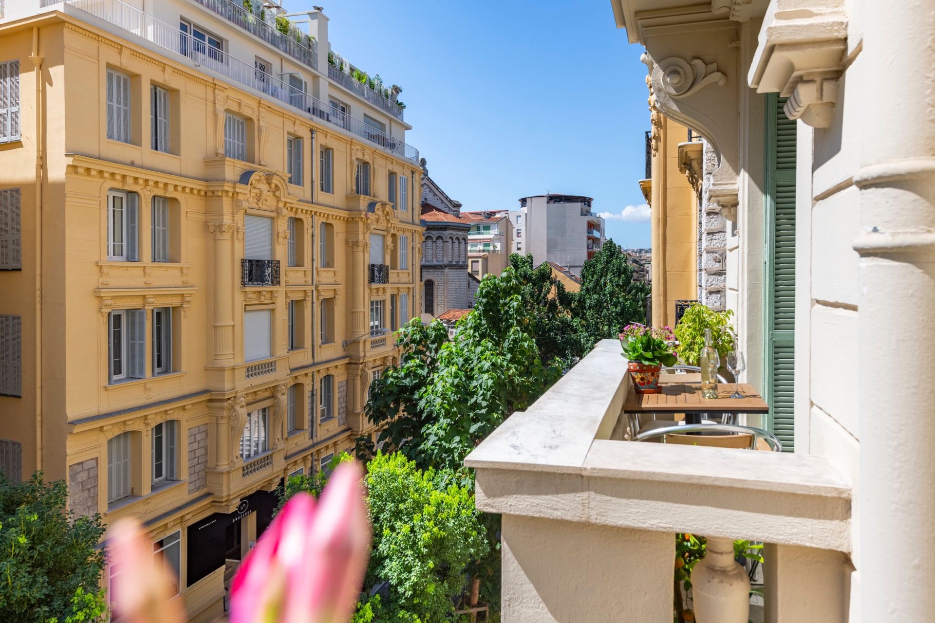 luxury apartment 4 Rooms for sale on NICE (06000)