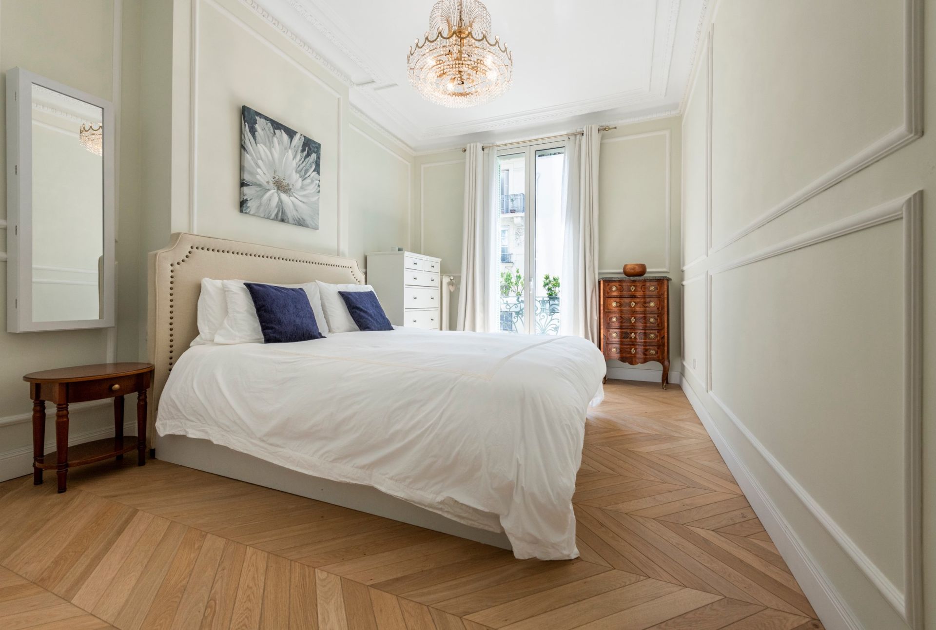 luxury apartment 4 Rooms for sale on NICE (06000)