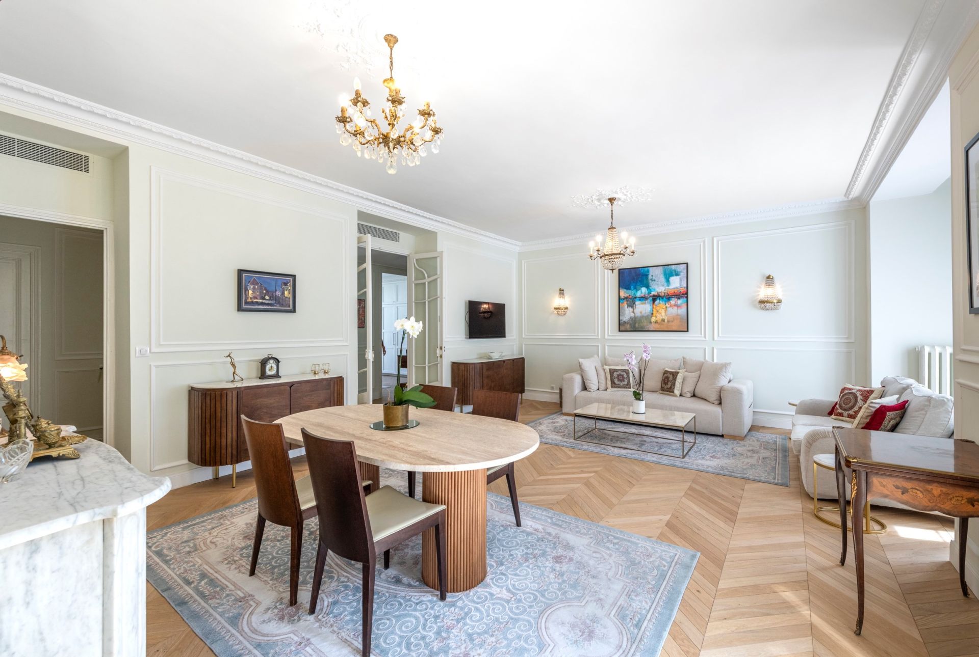 luxury apartment 4 Rooms for sale on NICE (06000)