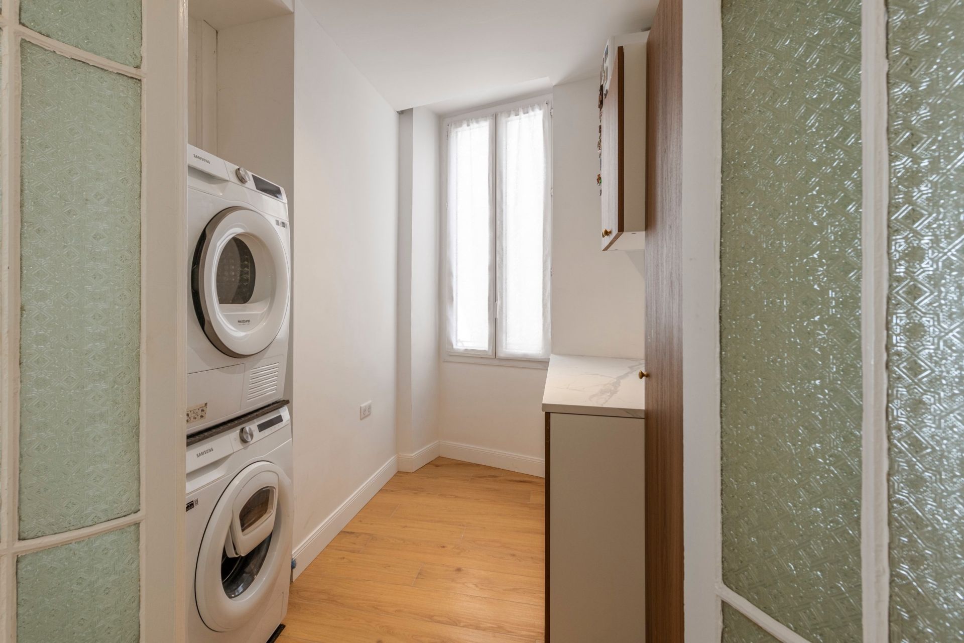 luxury apartment 4 Rooms for sale on NICE (06000)