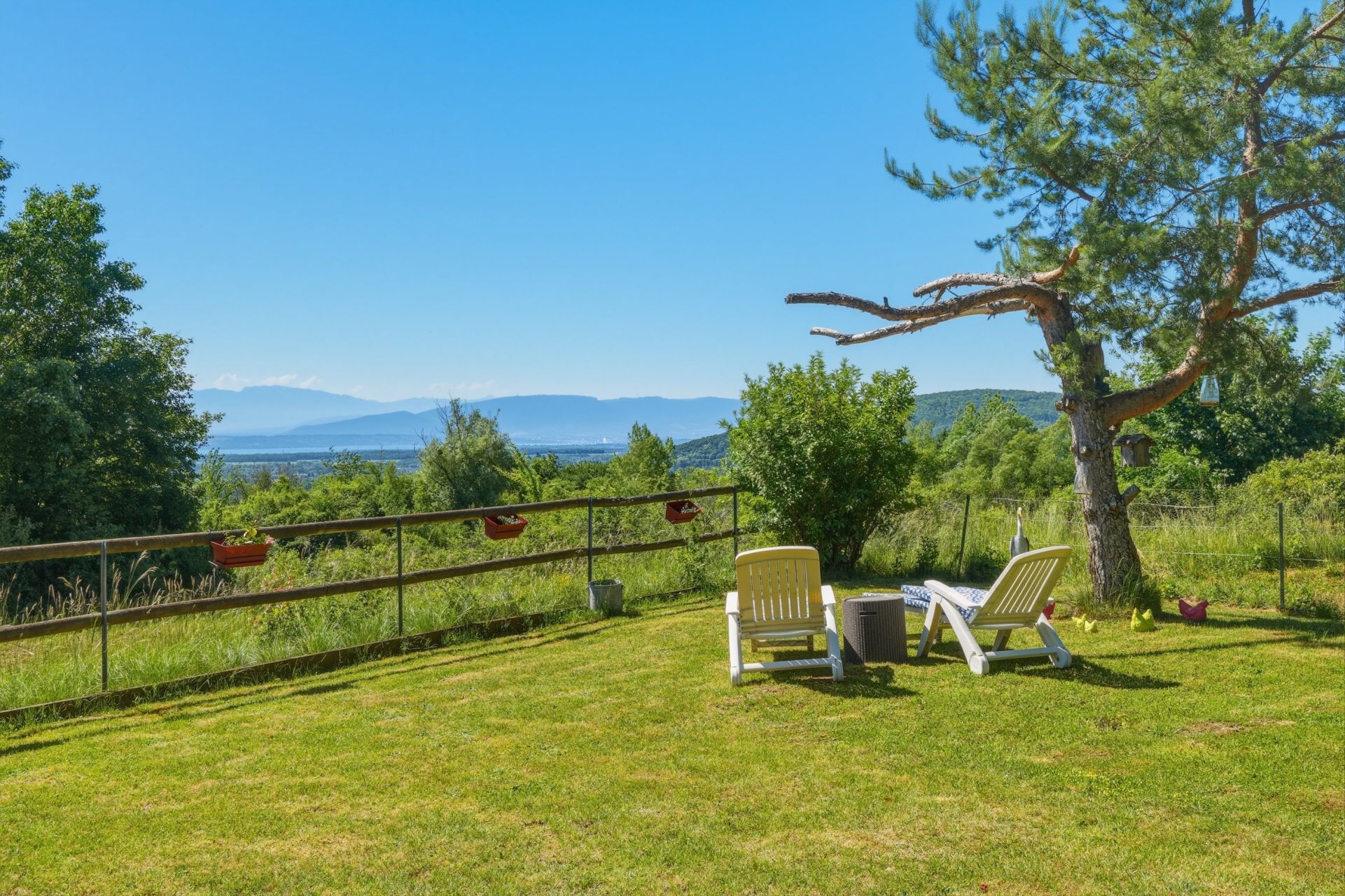 luxury house 4 Rooms for sale on DIVONNE LES BAINS (01220)
