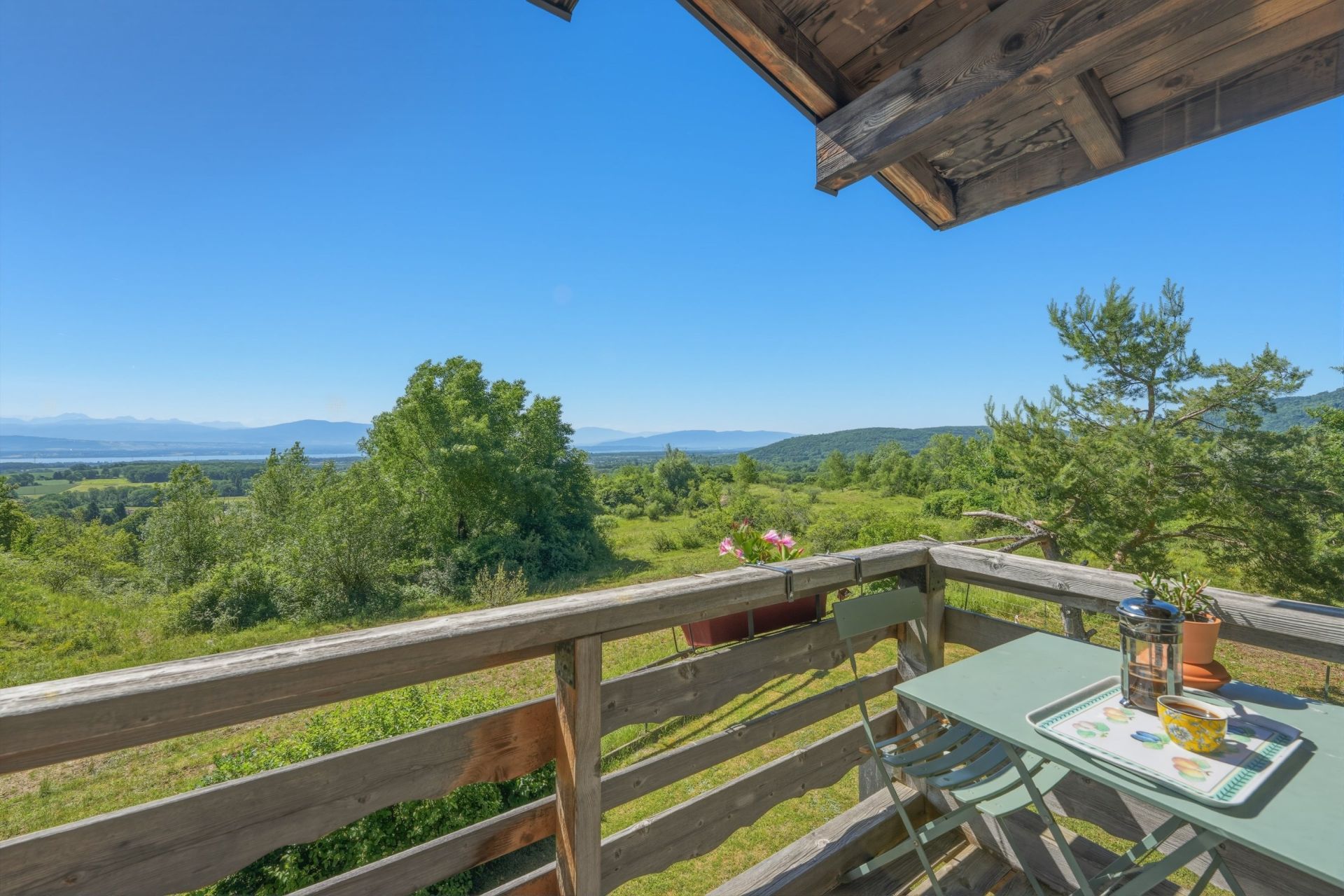 luxury house 4 Rooms for sale on DIVONNE LES BAINS (01220)