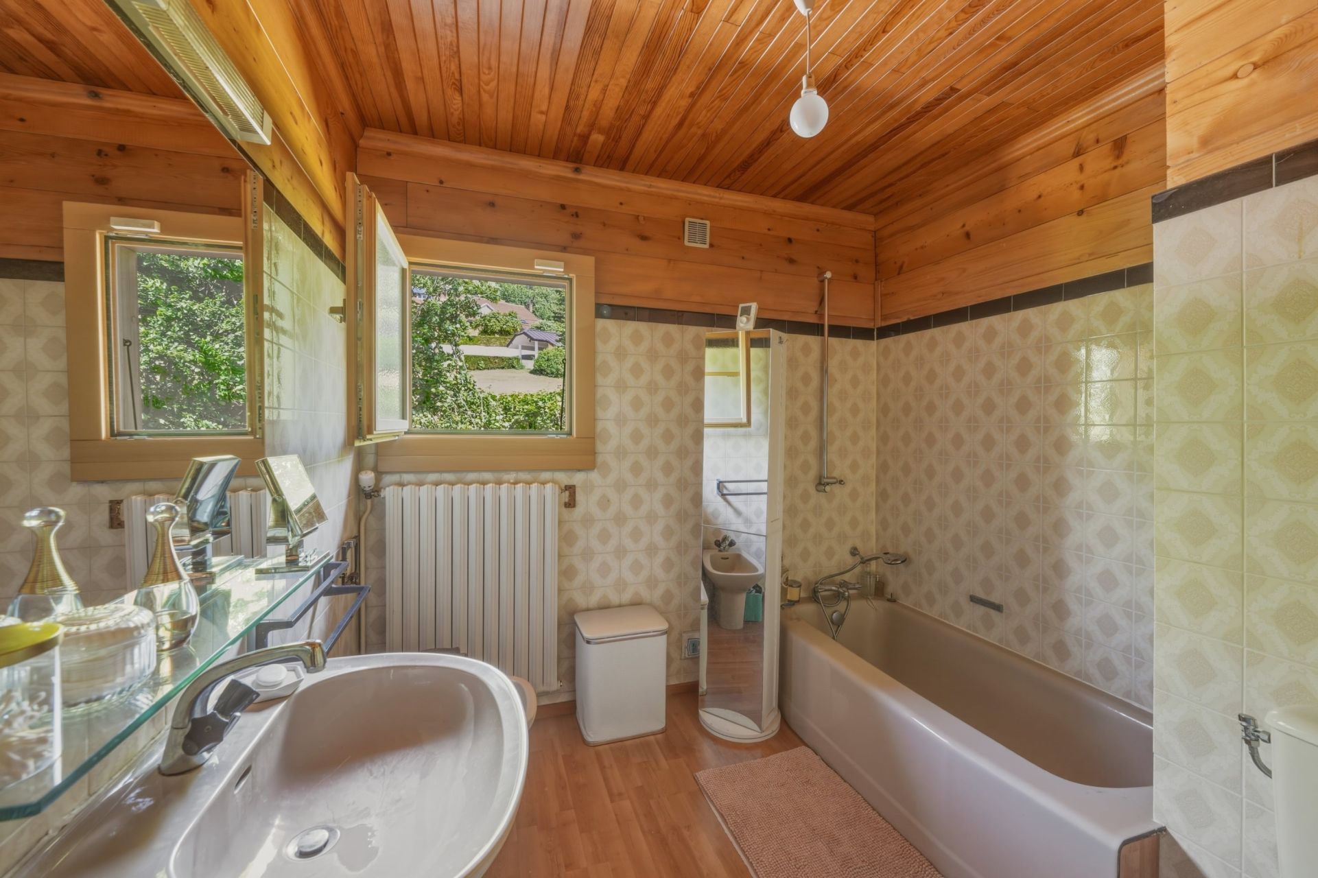 luxury house 4 Rooms for sale on DIVONNE LES BAINS (01220)