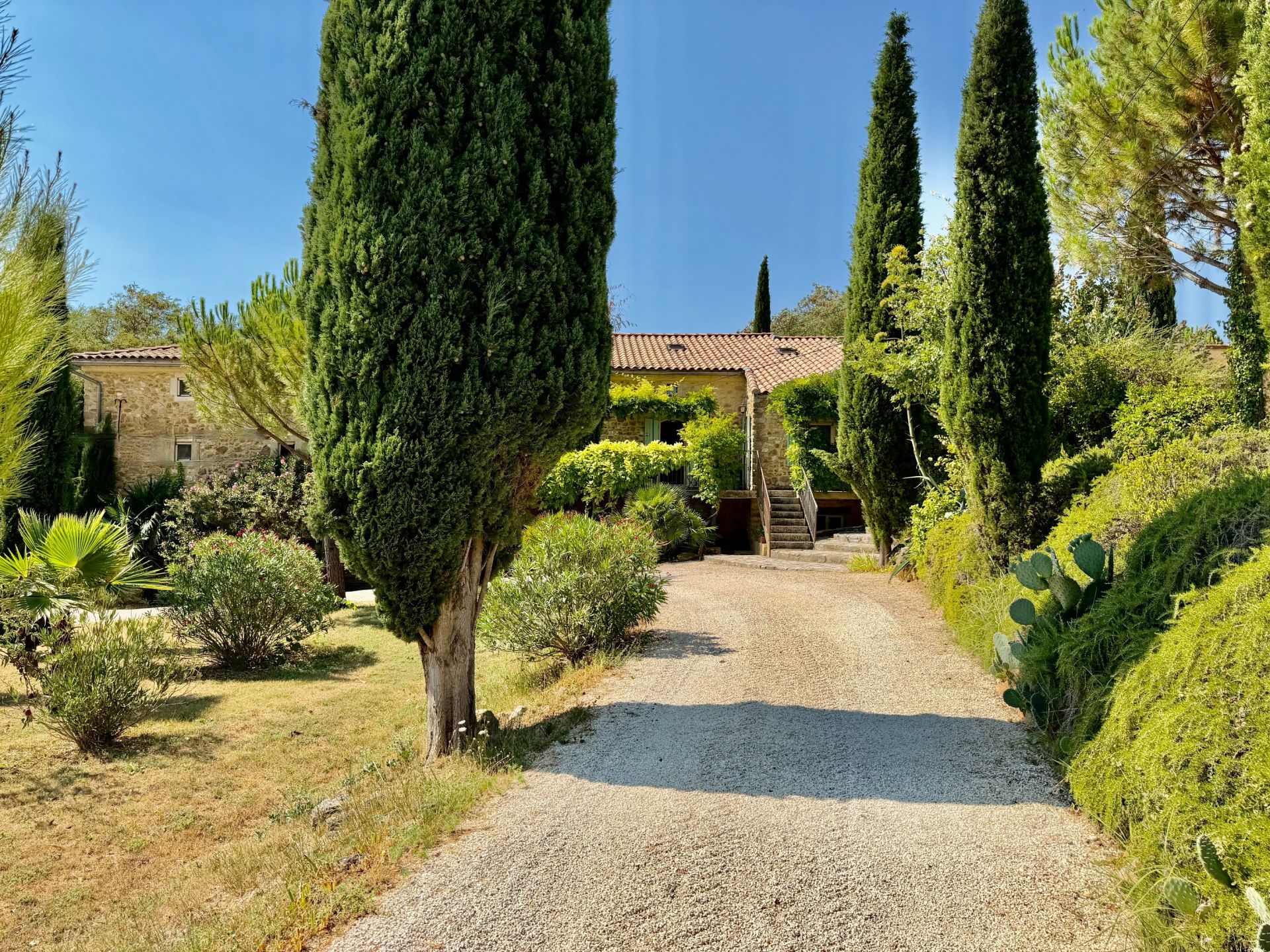 propriété de luxe 27 Pièces en vente sur SABRAN (30200)
