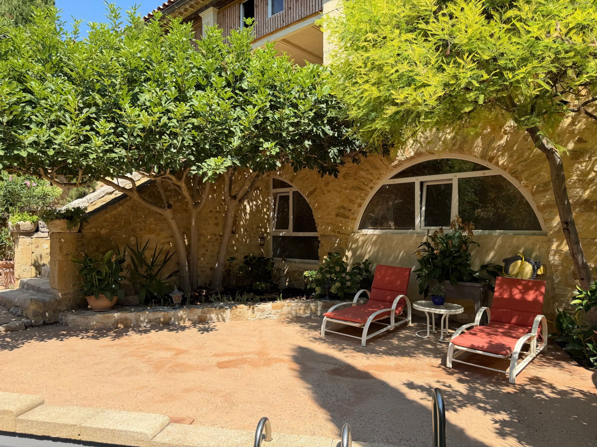 propriété de luxe 27 Pièces en vente sur SABRAN (30200)