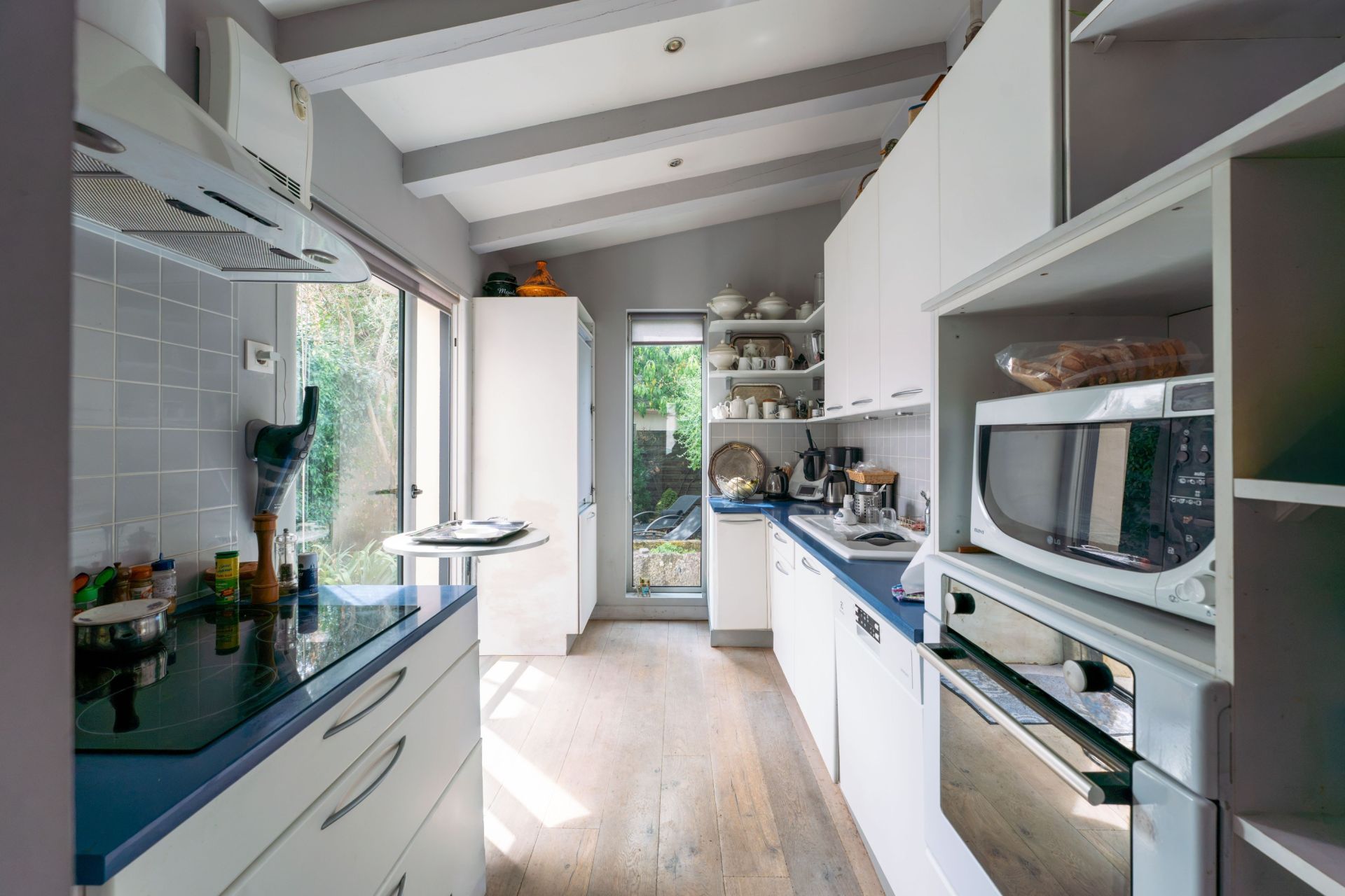 luxury house 5 Rooms for sale on LA ROCHELLE (17000)
