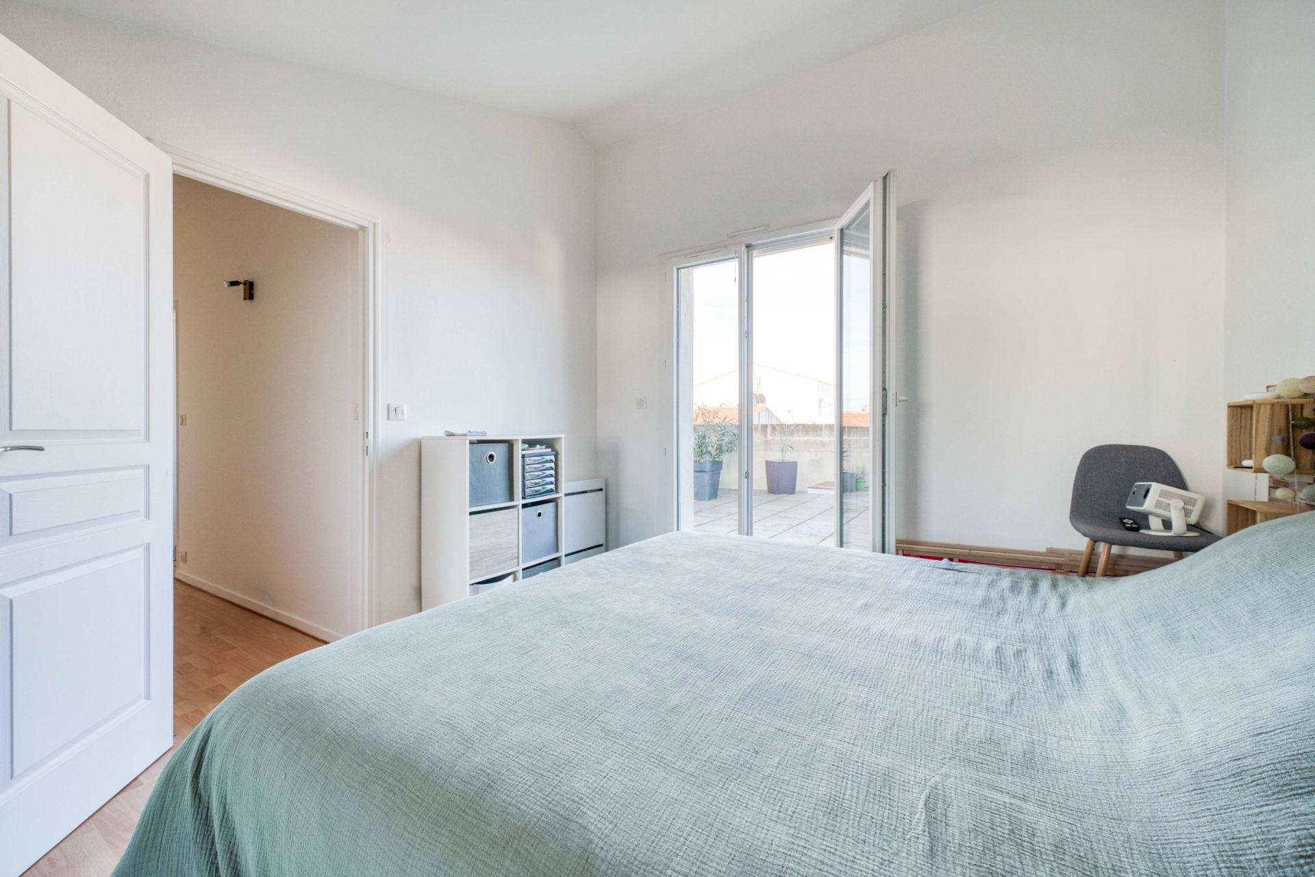 luxury apartment 5 Rooms for sale on ROYAN (17200)