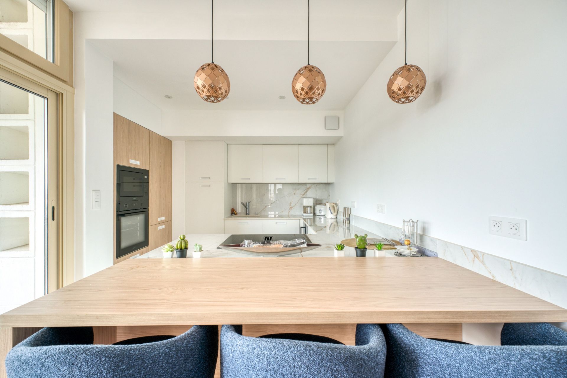 luxury apartment 5 Rooms for sale on ROYAN (17200)