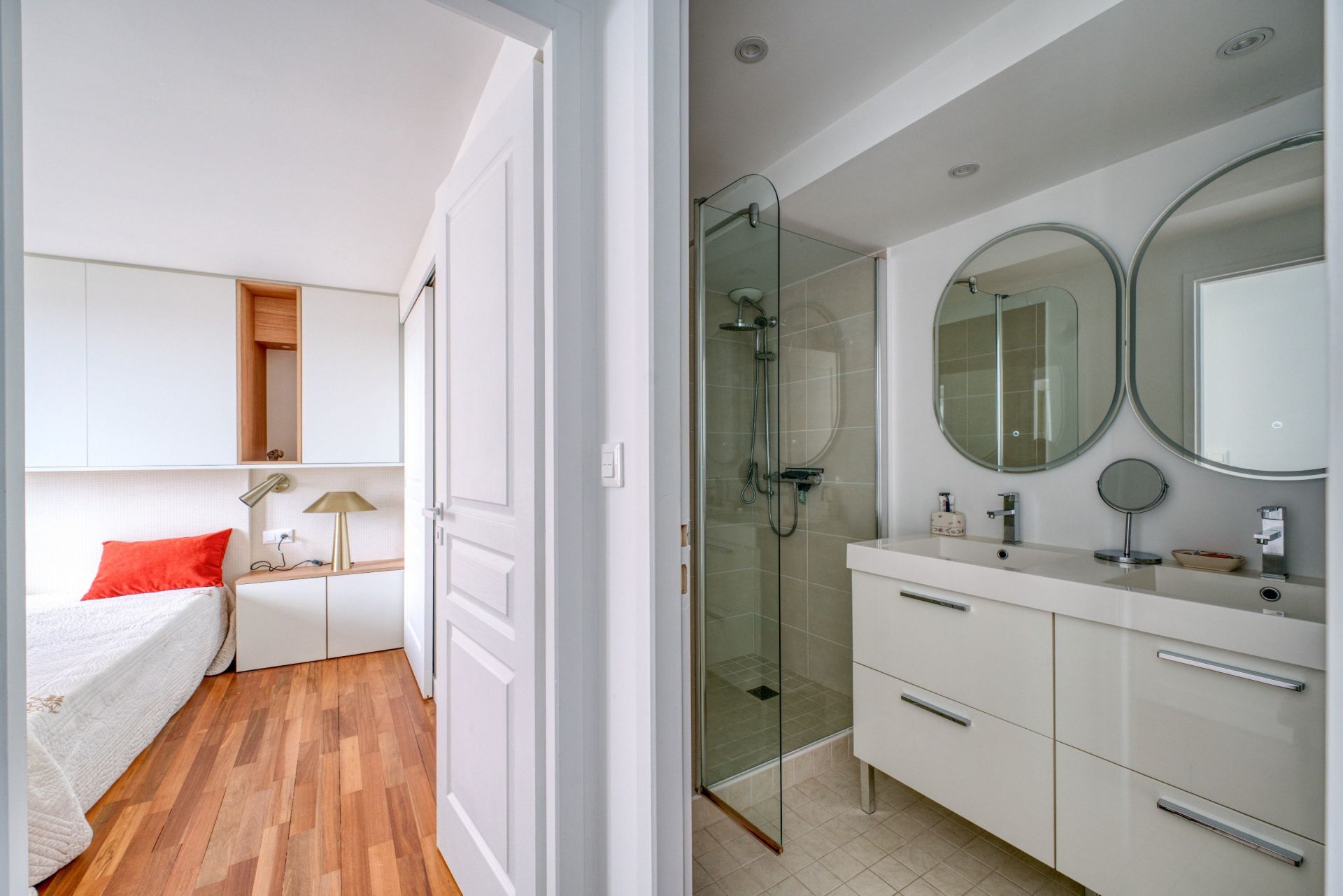 luxury apartment 5 Rooms for sale on ROYAN (17200)