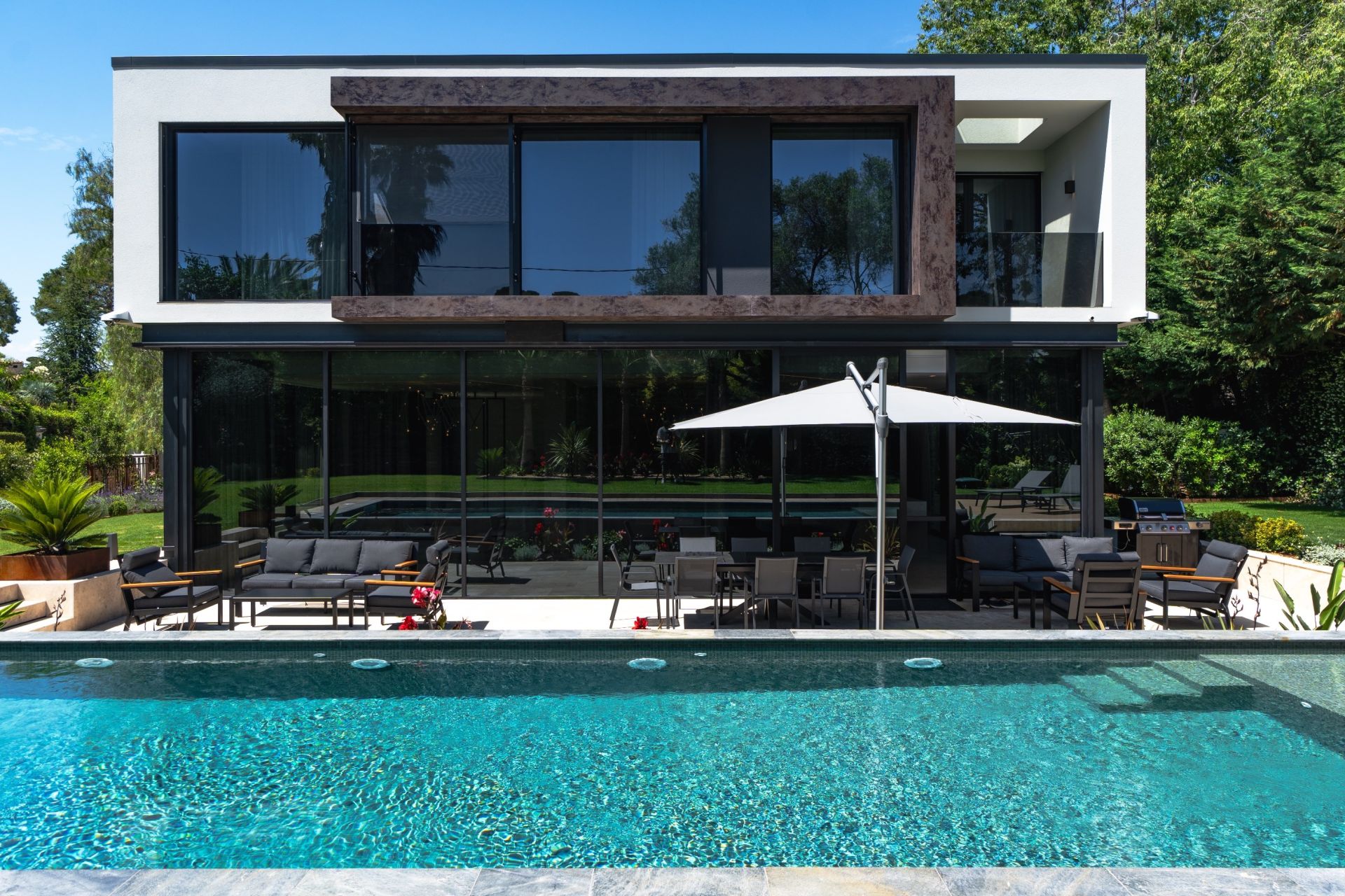 maison contemporaine 8 Pièces en vente sur CAP D ANTIBES (06160)