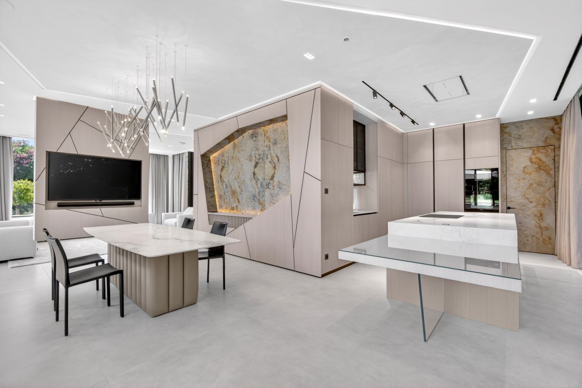 maison contemporaine 8 Pièces en vente sur CAP D ANTIBES (06160)