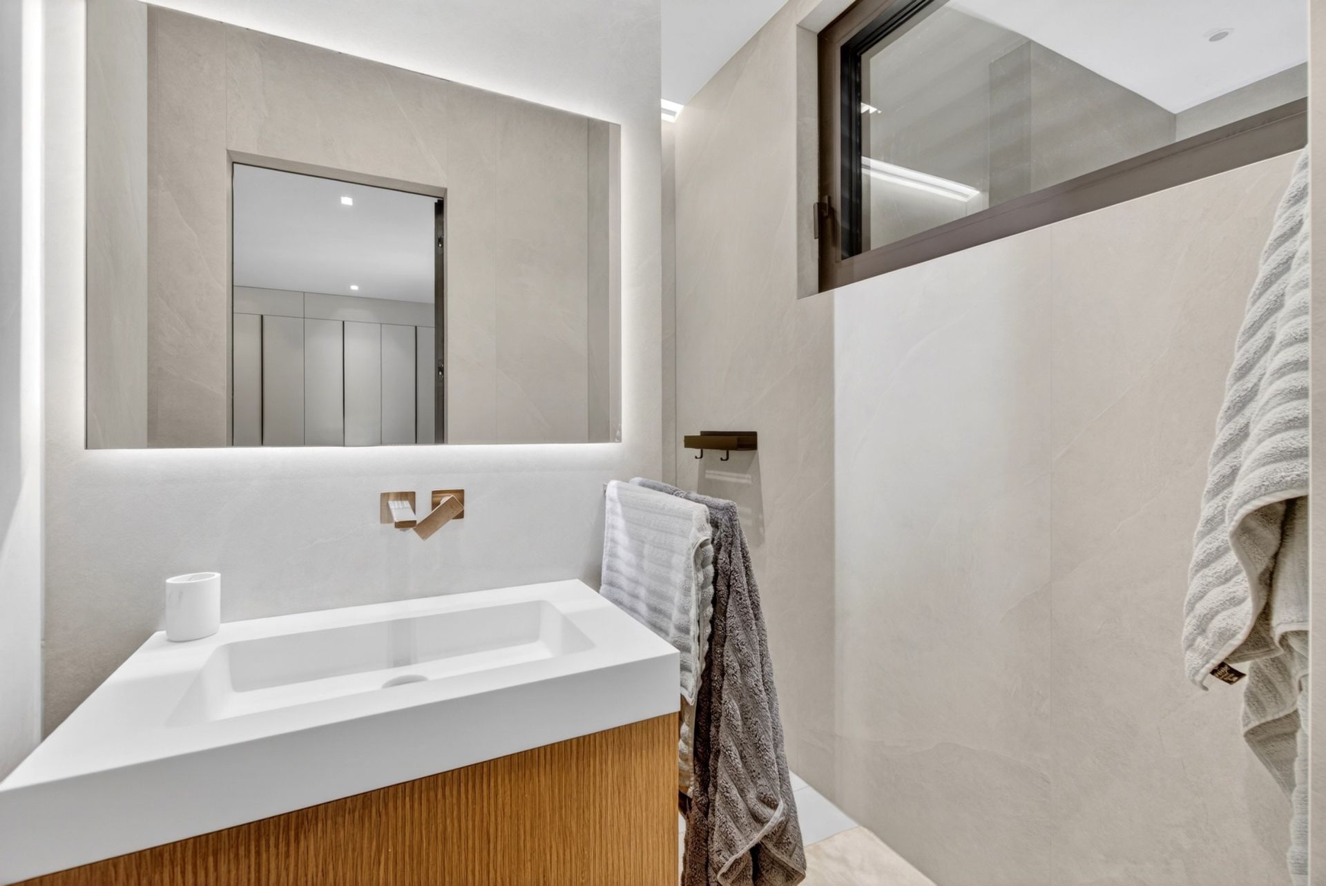 maison contemporaine 8 Pièces en vente sur CAP D ANTIBES (06160)