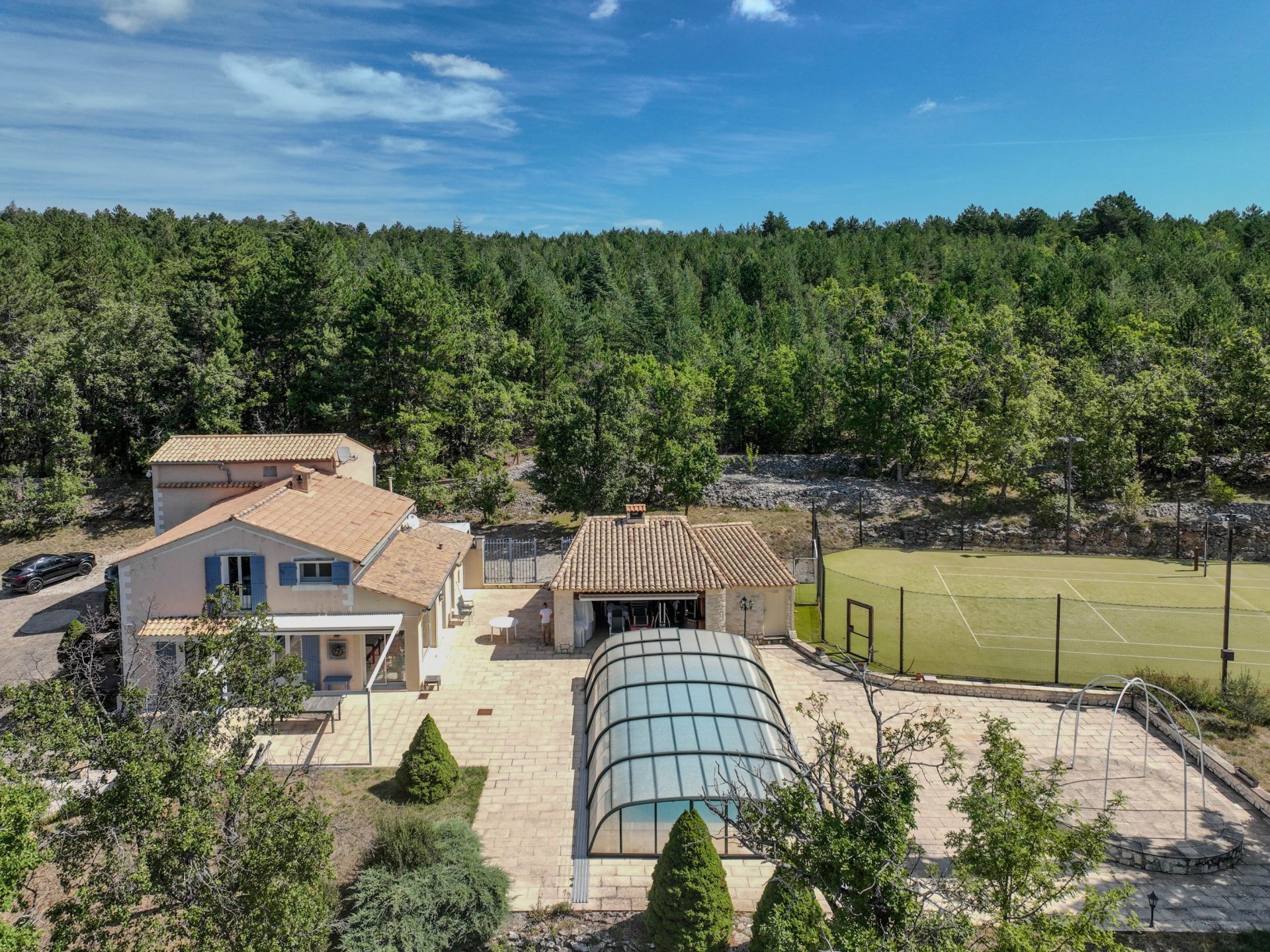 maison de luxe 8 Pièces en vente sur MONIEUX (84390)