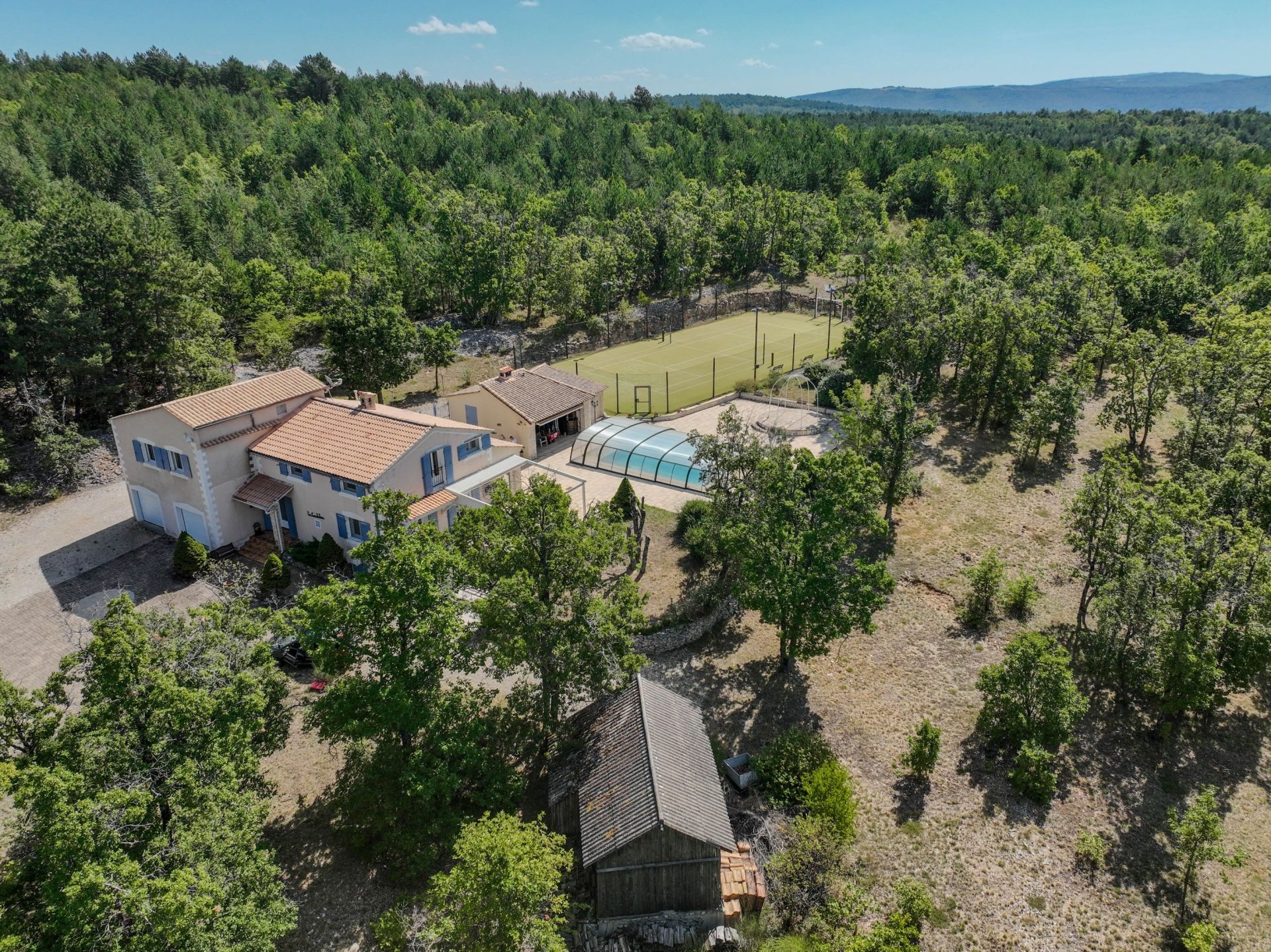 maison de luxe 8 Pièces en vente sur MONIEUX (84390)