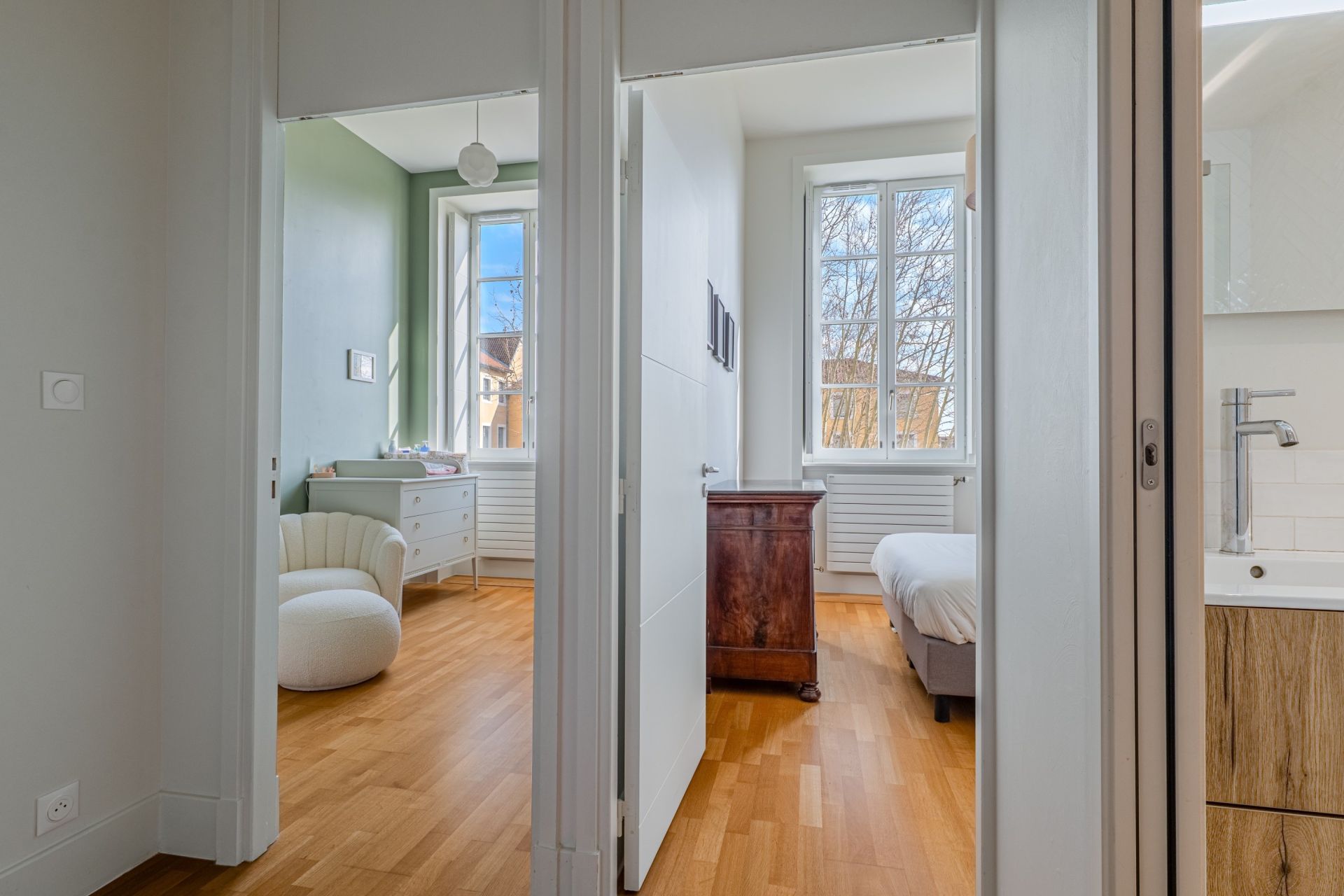 luxury apartment 3 Rooms for sale on LYON (69005)