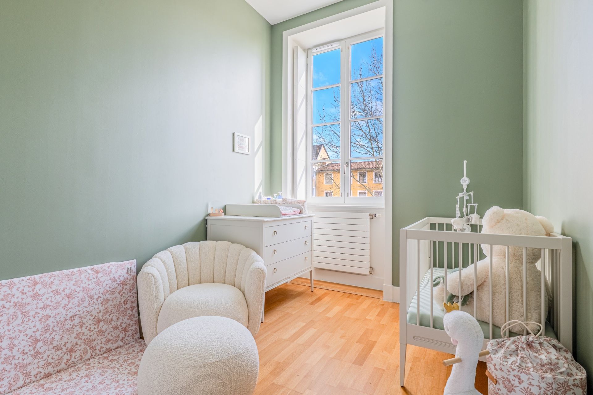 luxury apartment 3 Rooms for sale on LYON (69005)