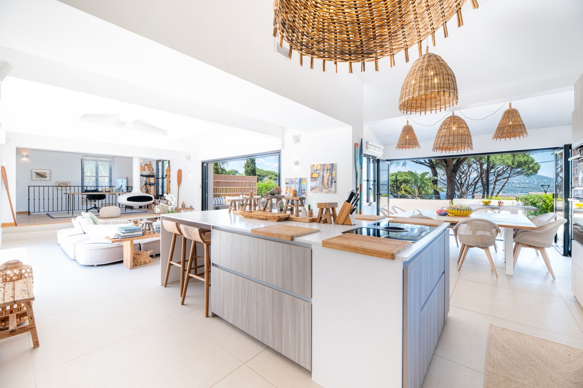 contemporary house 9 Rooms for sale on GASSIN (83580)
