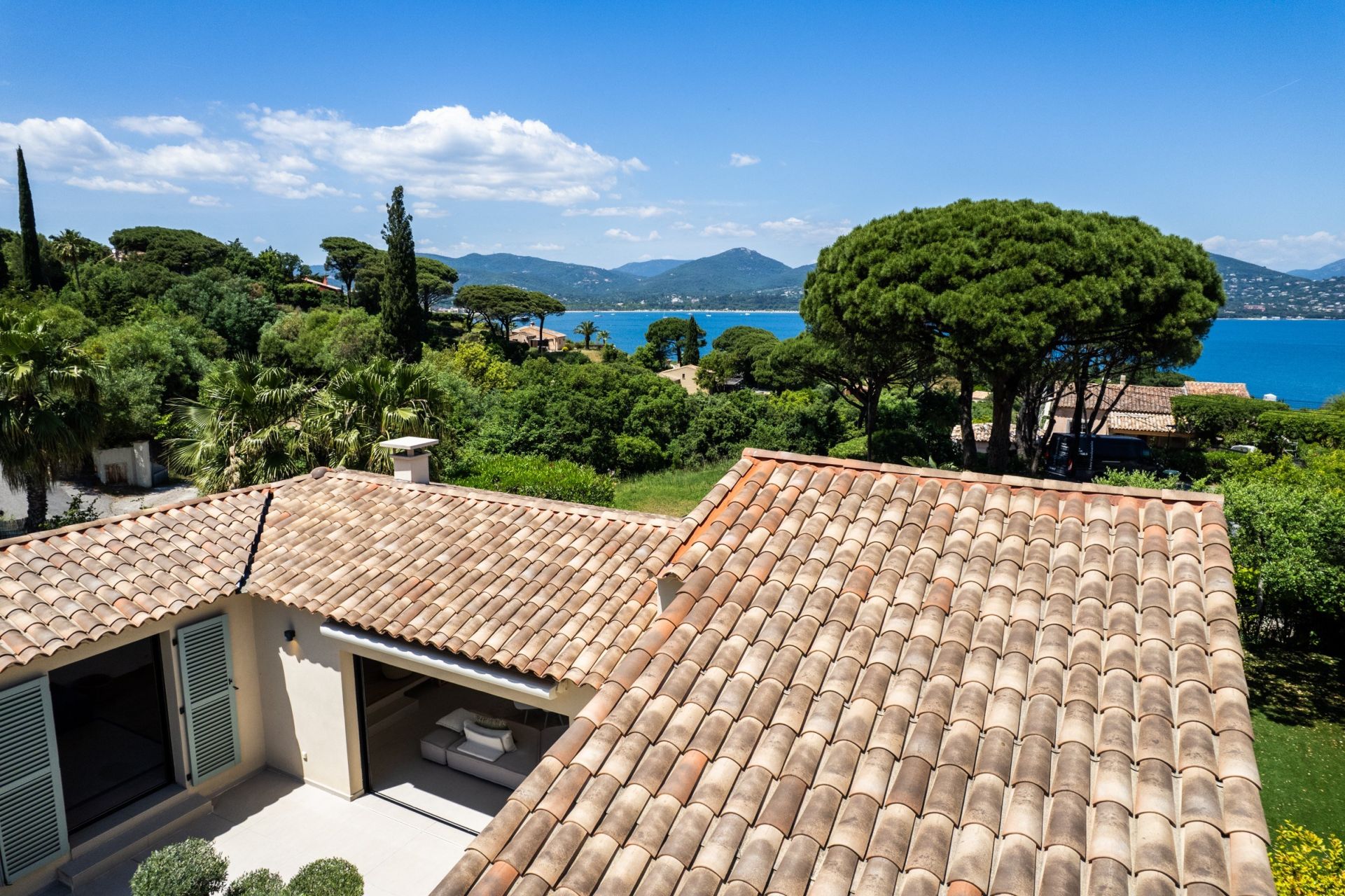 maison contemporaine 9 Pièces en vente sur GASSIN (83580)