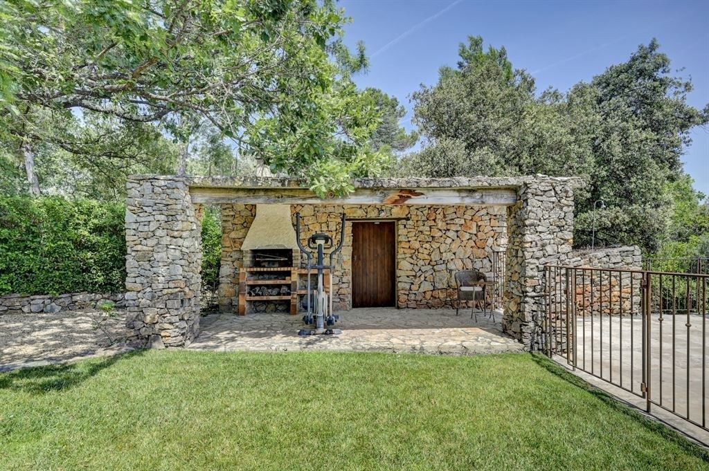 maison de luxe 7 Pièces en vente sur ST MAXIMIN LA STE BAUME (83470)