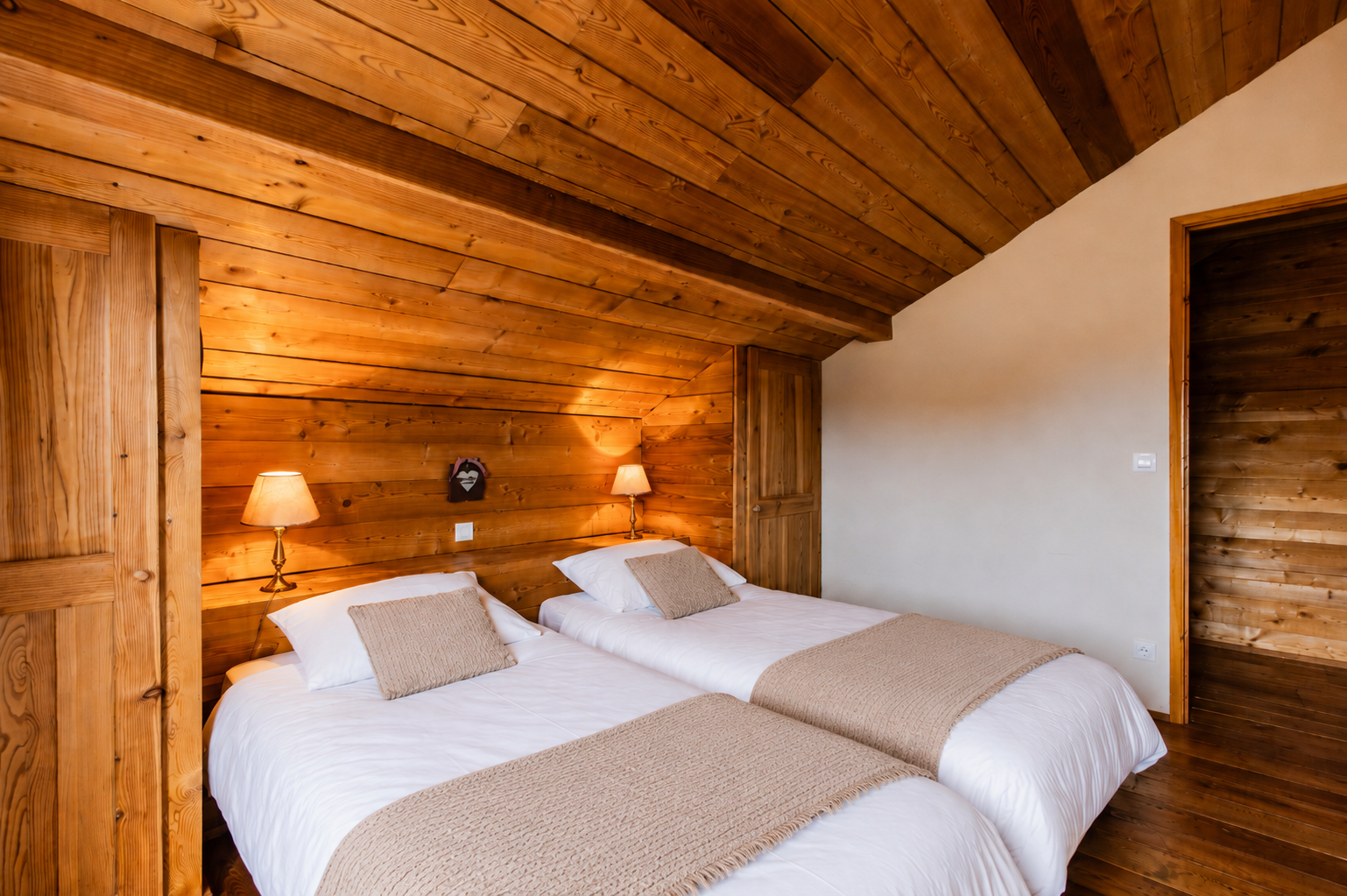 luxury chalet 5 Rooms for seasonal rent on L ALPE D HUEZ (38750)