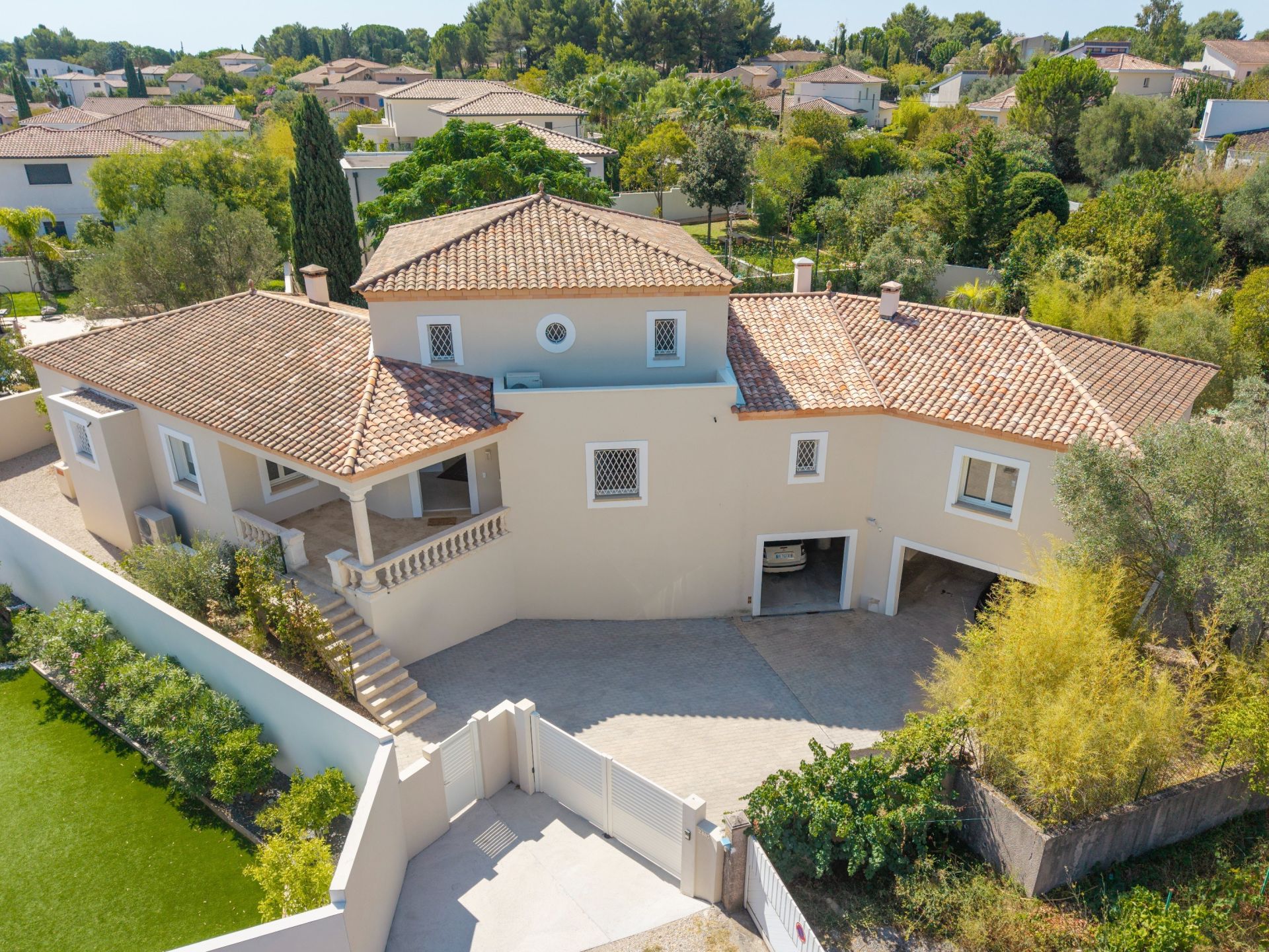 maison de luxe 6 Pièces en vente sur ST JEAN DE VEDAS (34430)