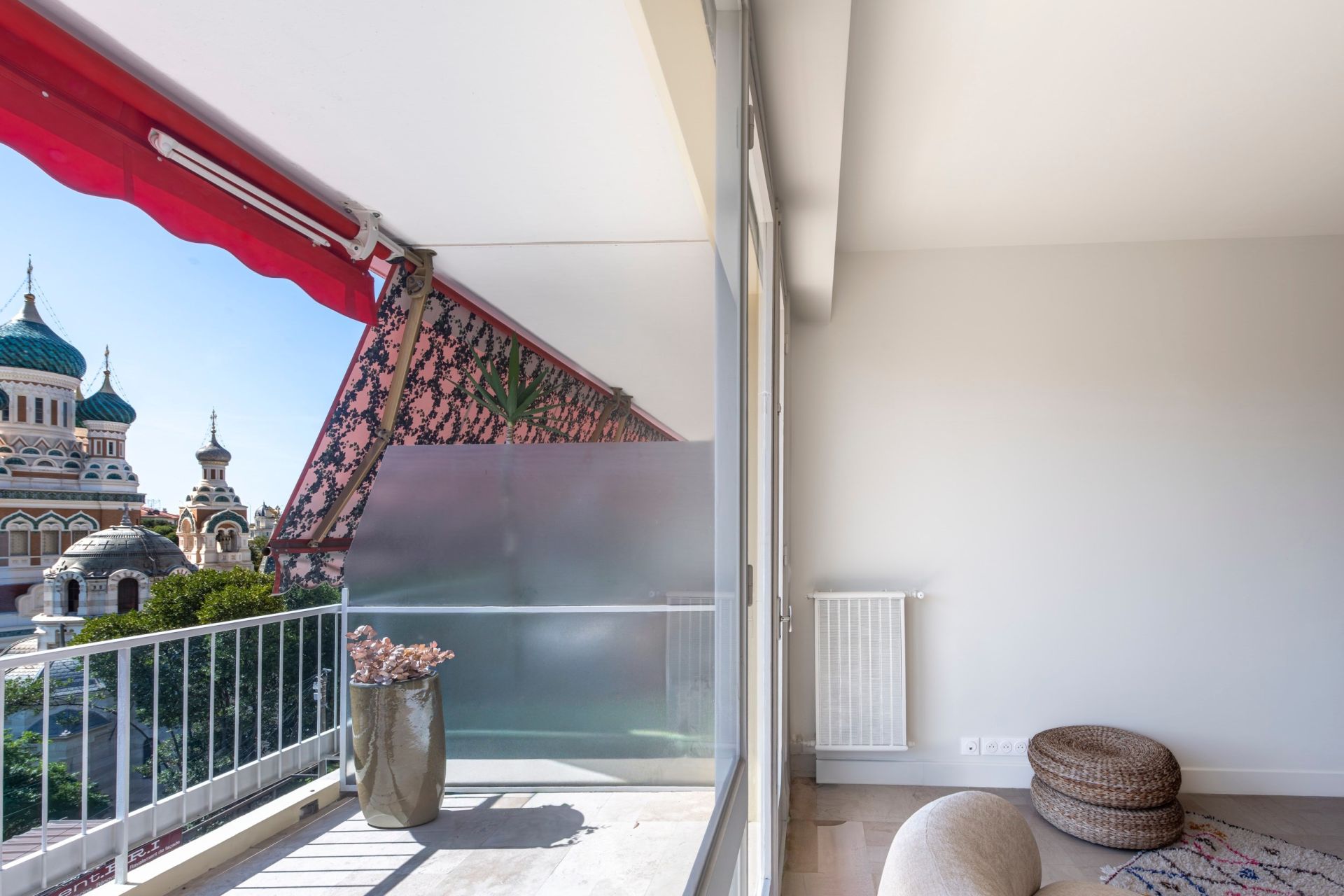 luxury apartment 3 Rooms for sale on NICE (06000)