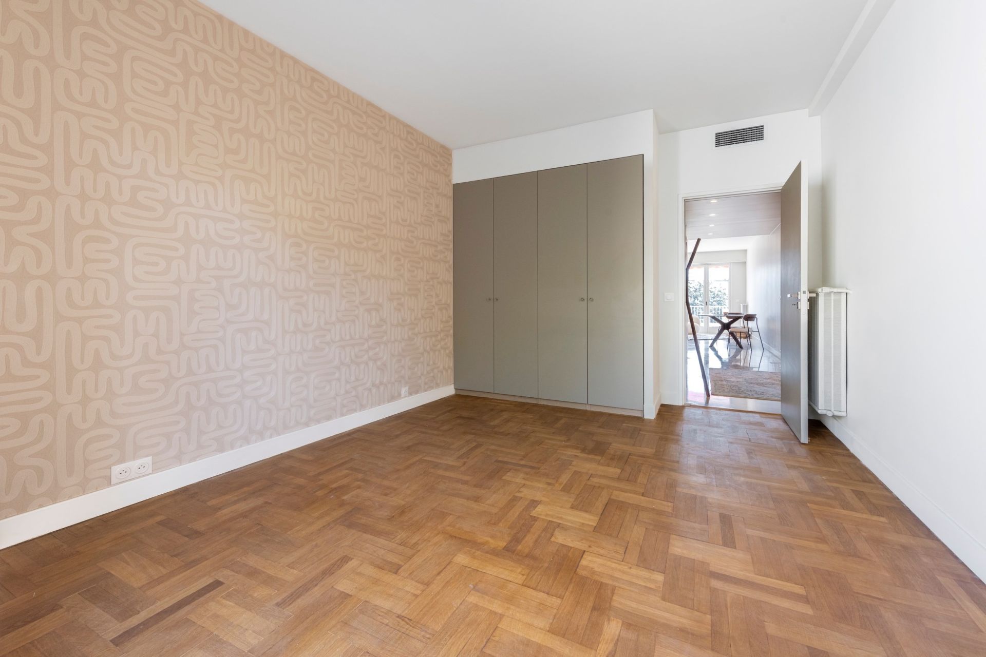 luxury apartment 3 Rooms for sale on NICE (06000)