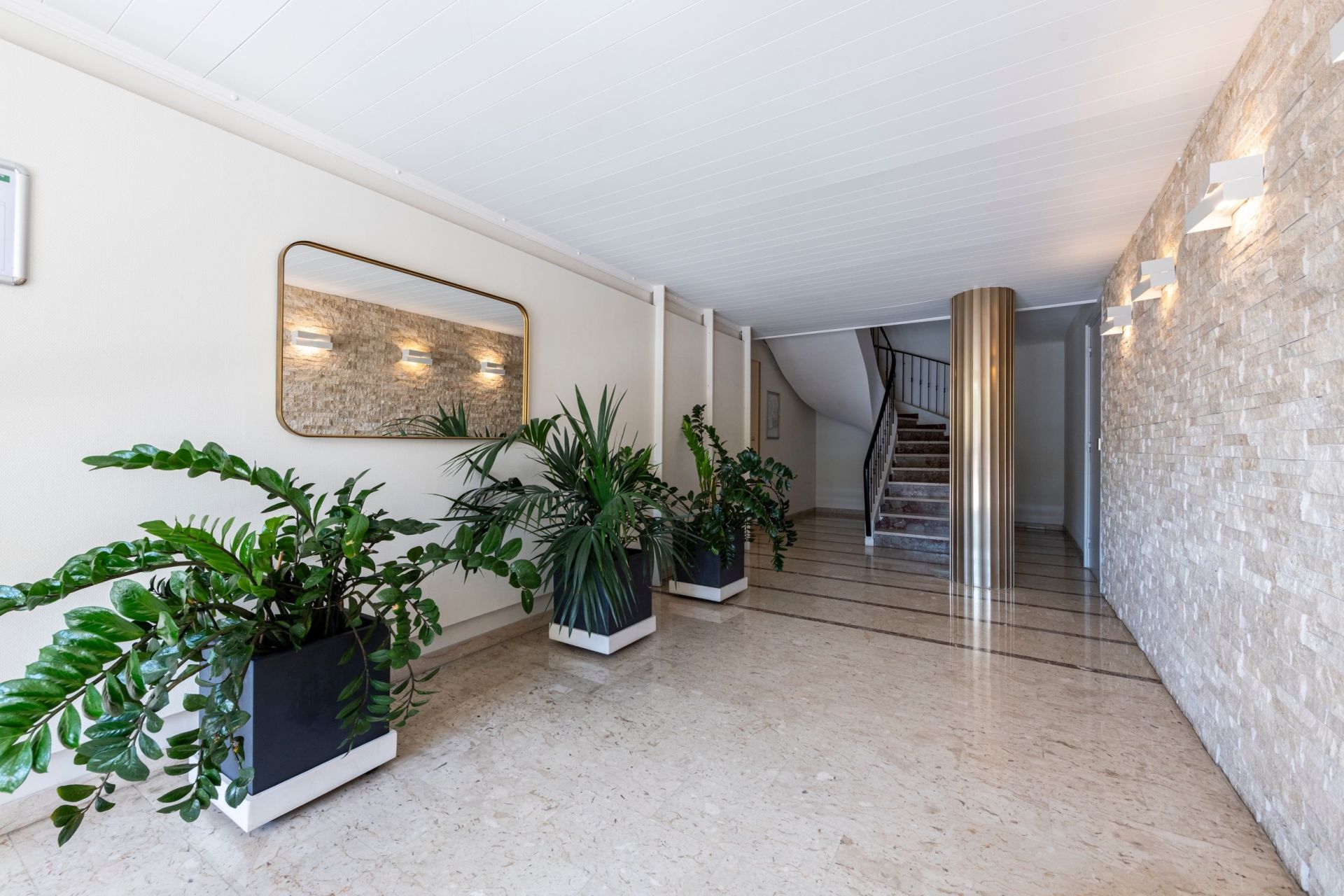 luxury apartment 3 Rooms for sale on NICE (06000)