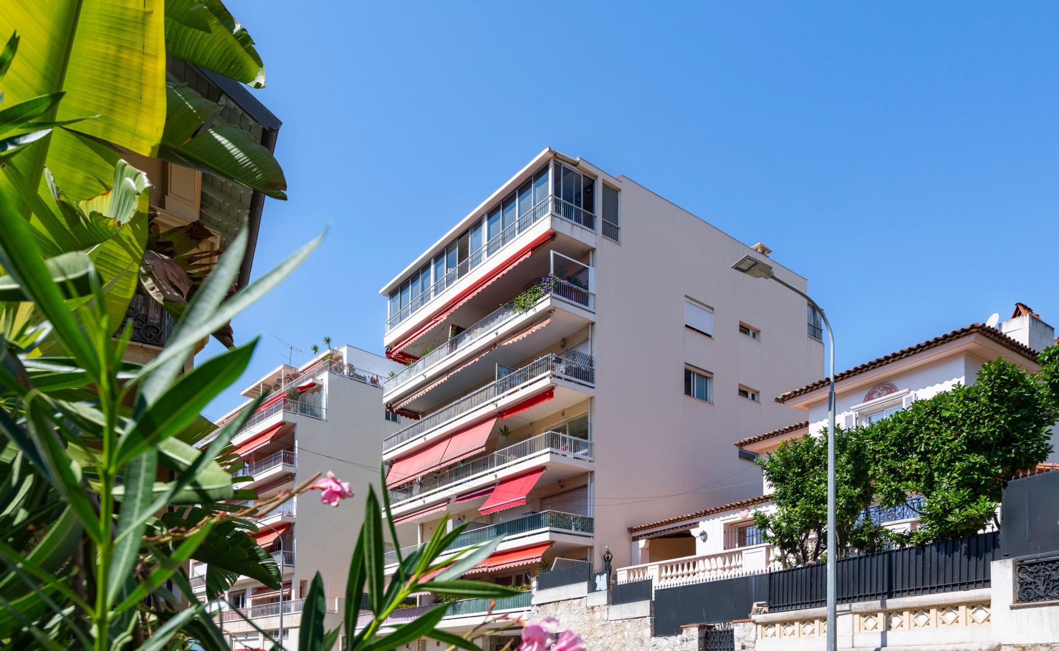 luxury apartment 3 Rooms for sale on NICE (06000)