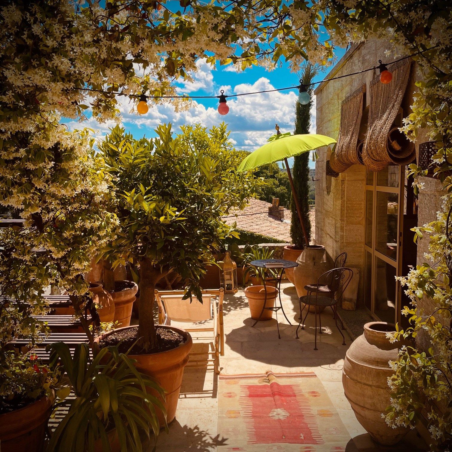 luxury house 5 Rooms for sale on UZES (30700)