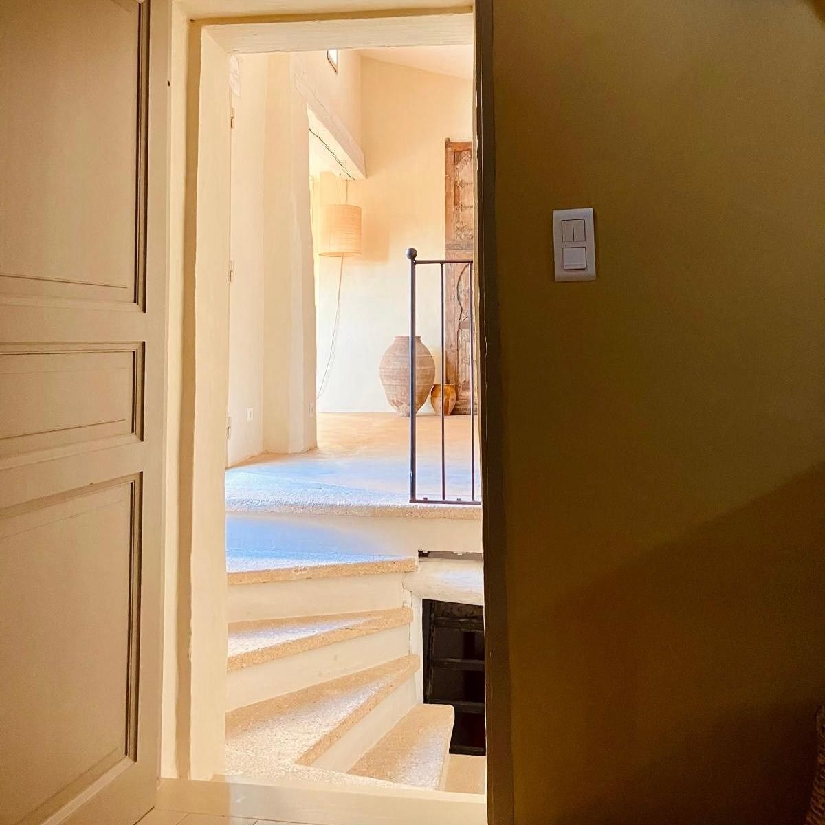 luxury house 5 Rooms for sale on UZES (30700)