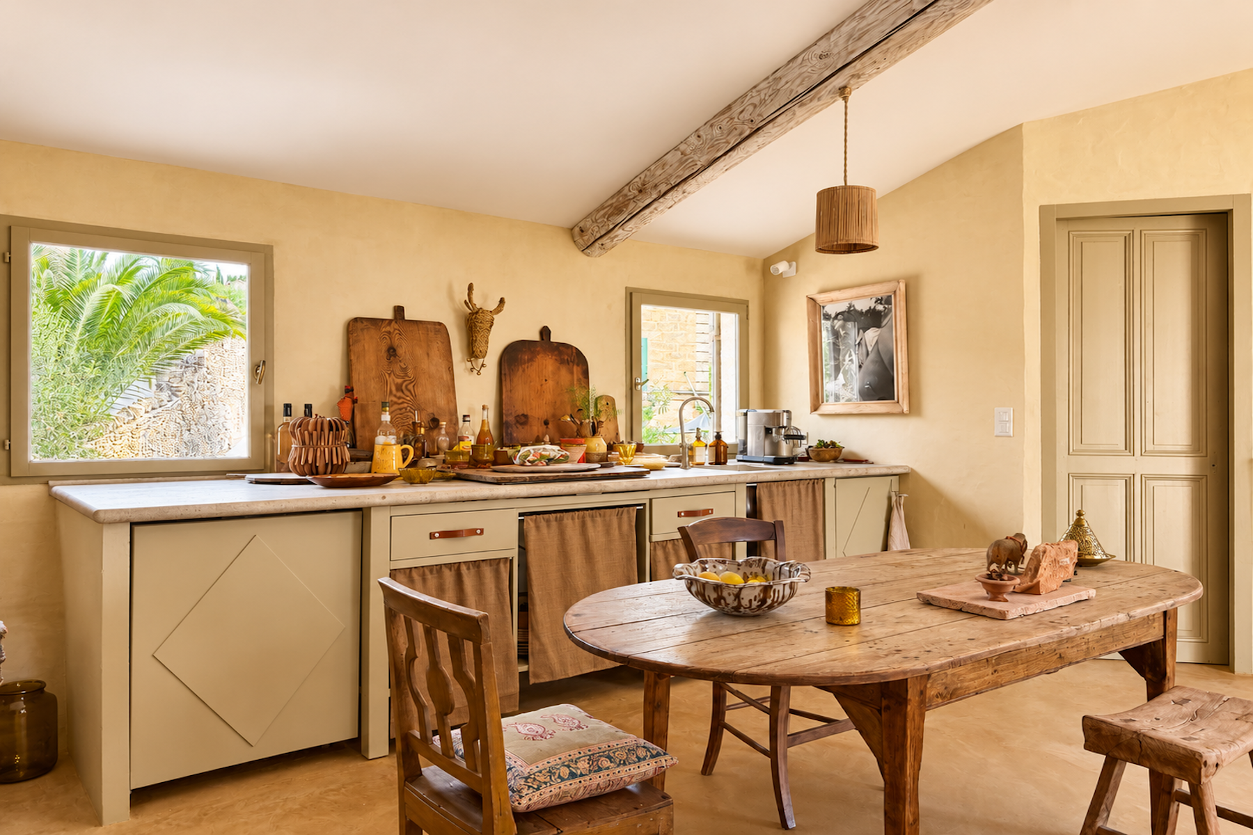 luxury house 5 Rooms for sale on UZES (30700)