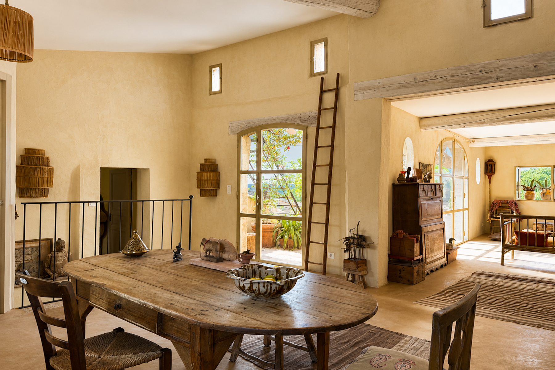 luxury house 5 Rooms for sale on UZES (30700)