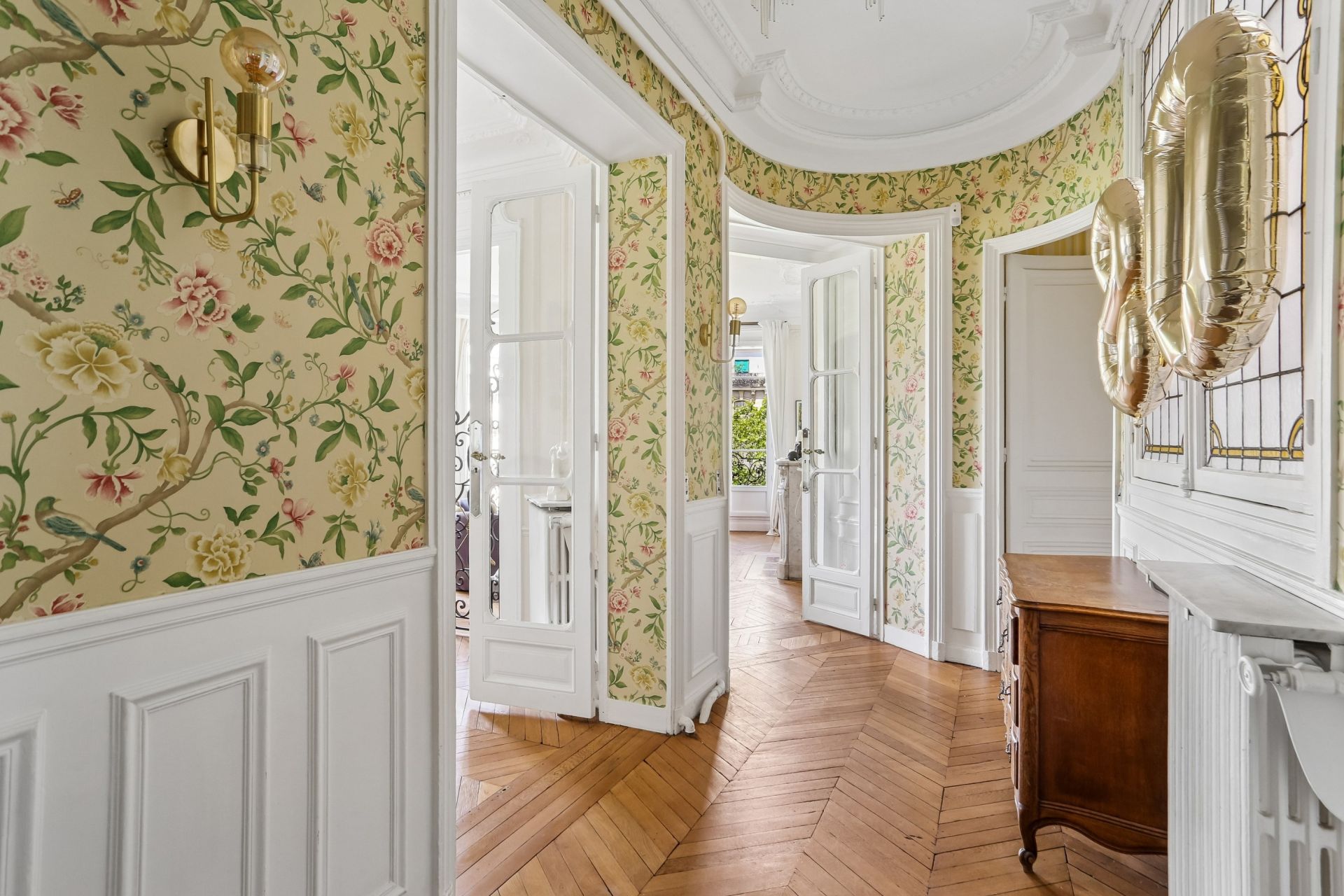 luxury apartment 6 Rooms for sale on PARIS (75009)