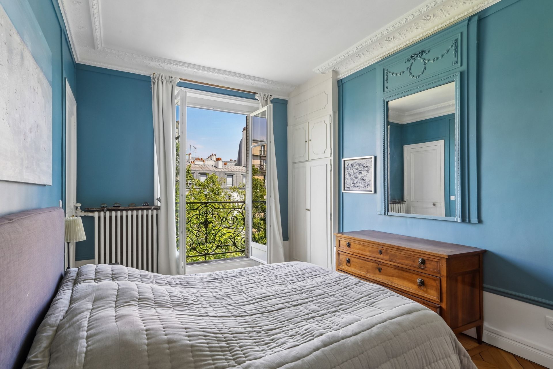 luxury apartment 6 Rooms for sale on PARIS (75009)