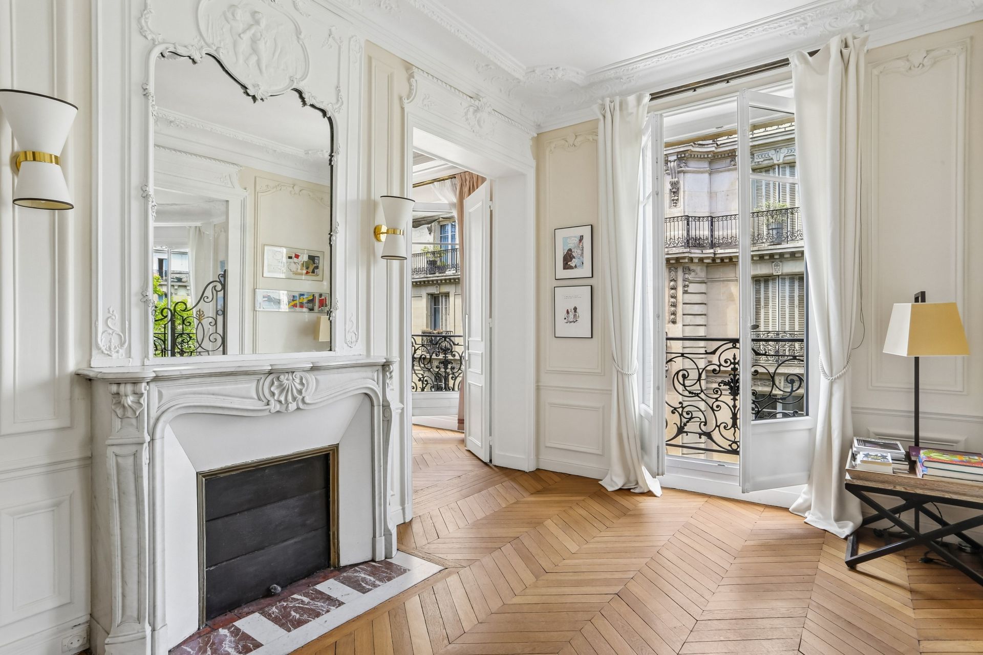 luxury apartment 6 Rooms for sale on PARIS (75009)