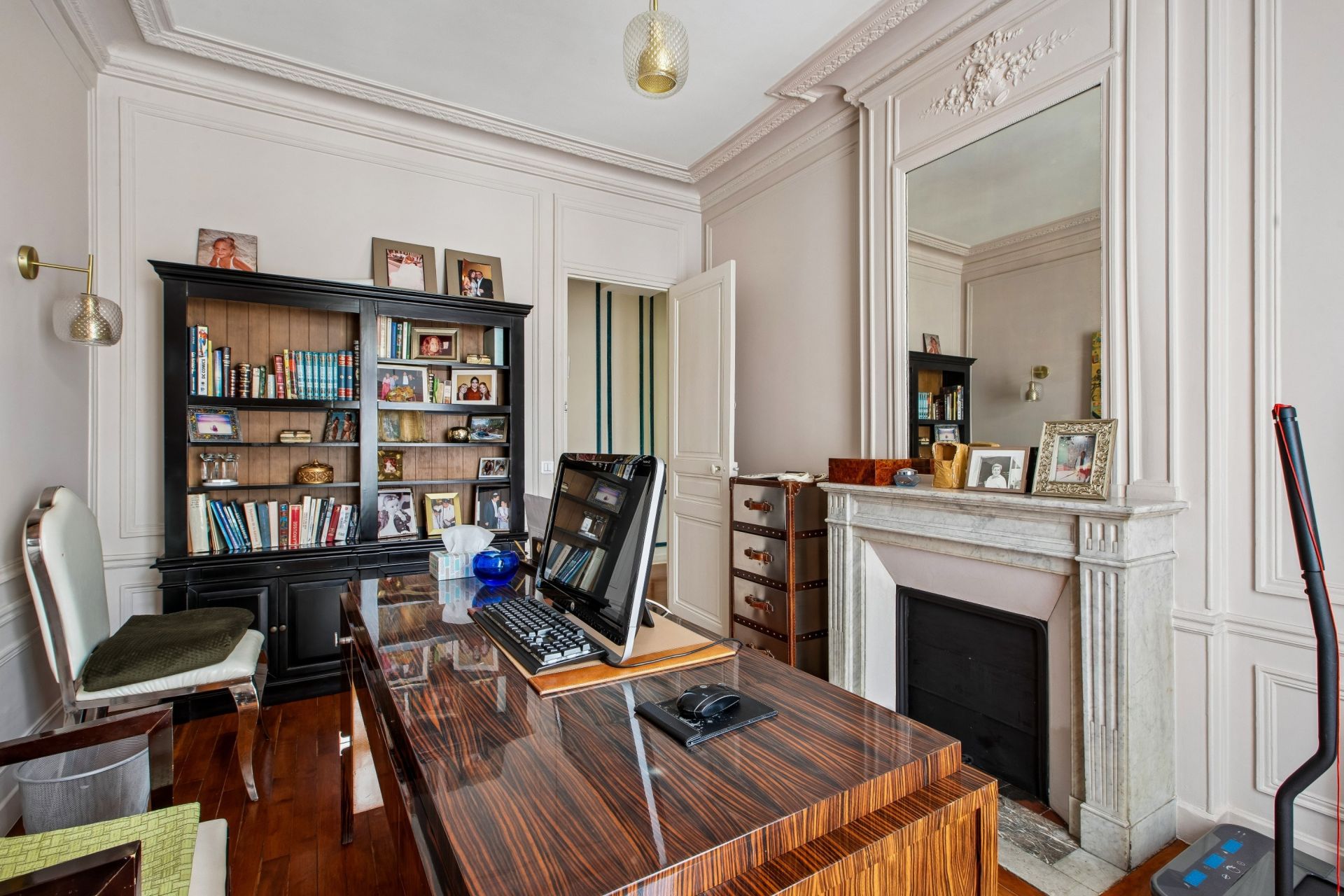 luxury apartment 7 Rooms for sale on PARIS (75016)