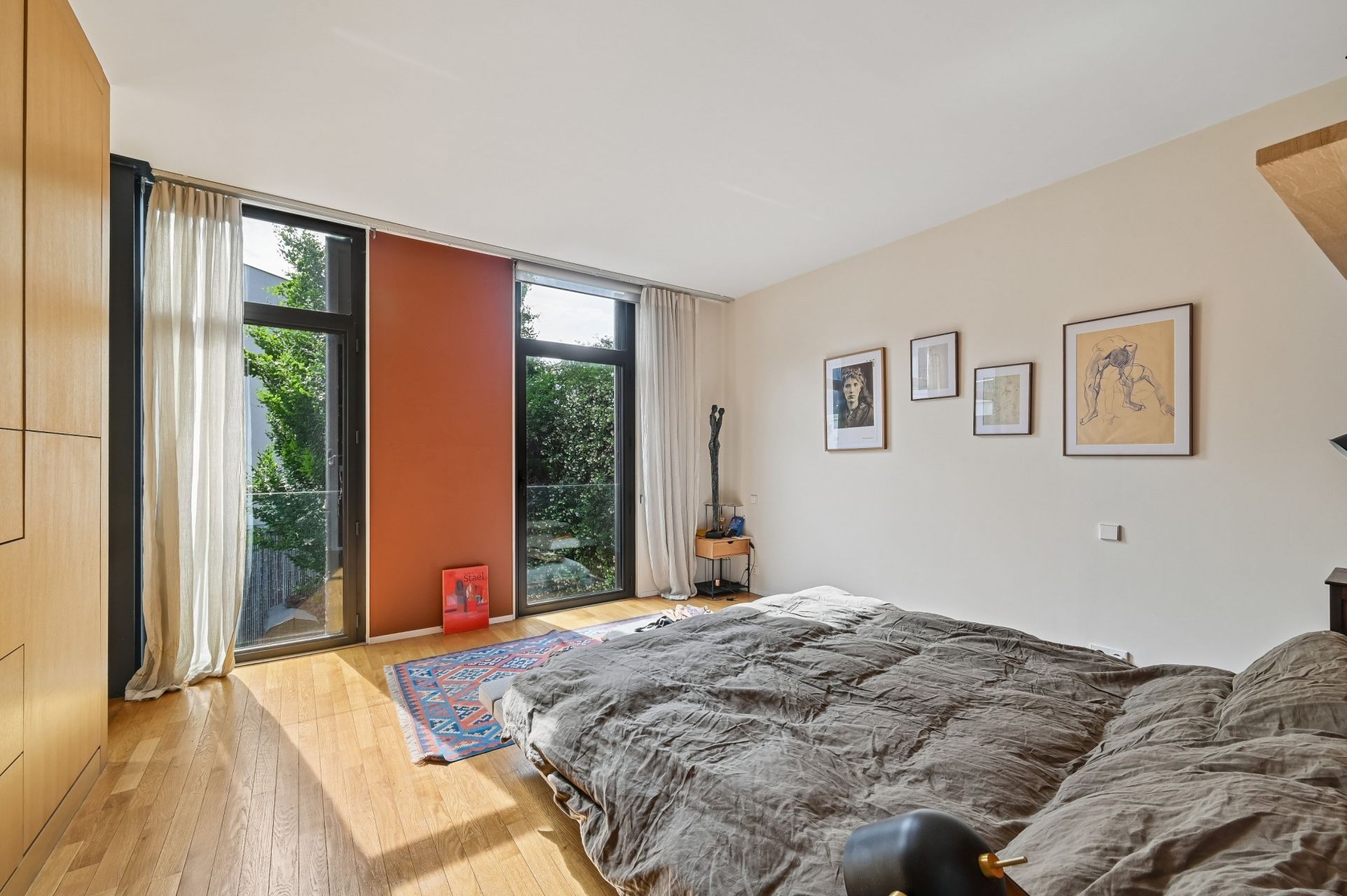 luxury house 8 Rooms for sale on MONTROUGE (92120)