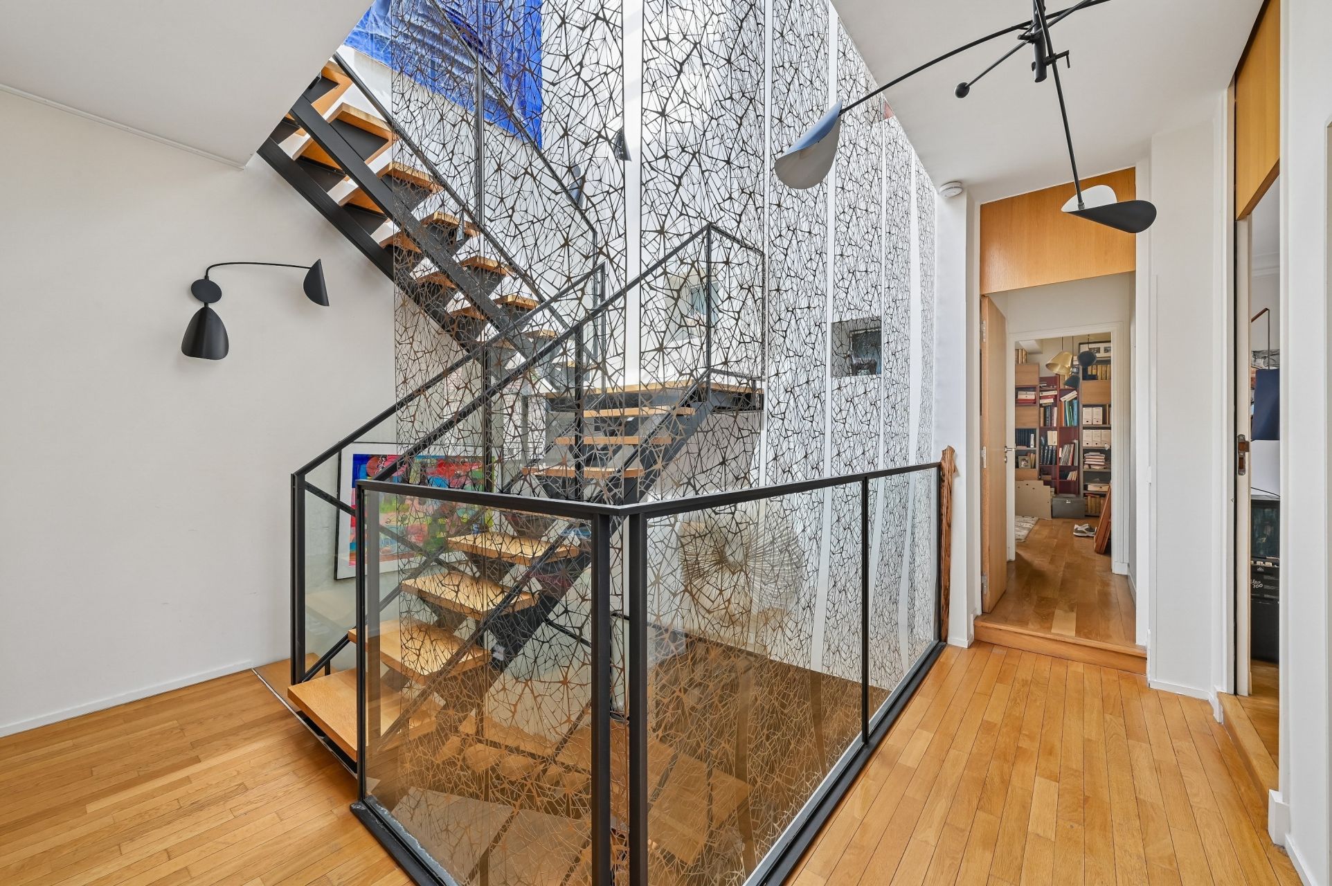 luxury house 8 Rooms for sale on MONTROUGE (92120)