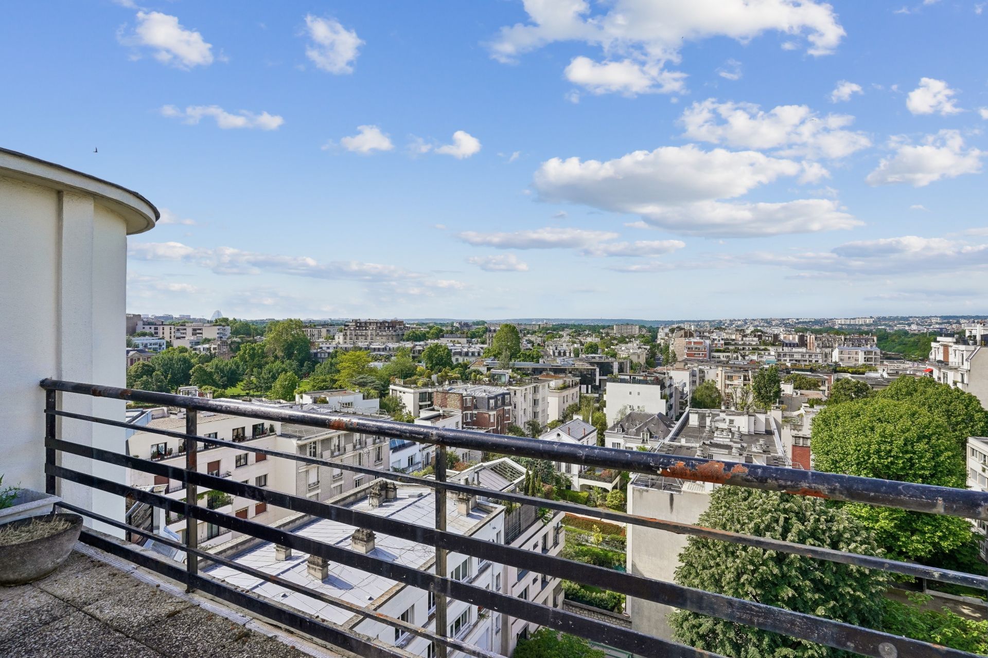 luxury apartment 5 Rooms for sale on NEUILLY SUR SEINE (92200)