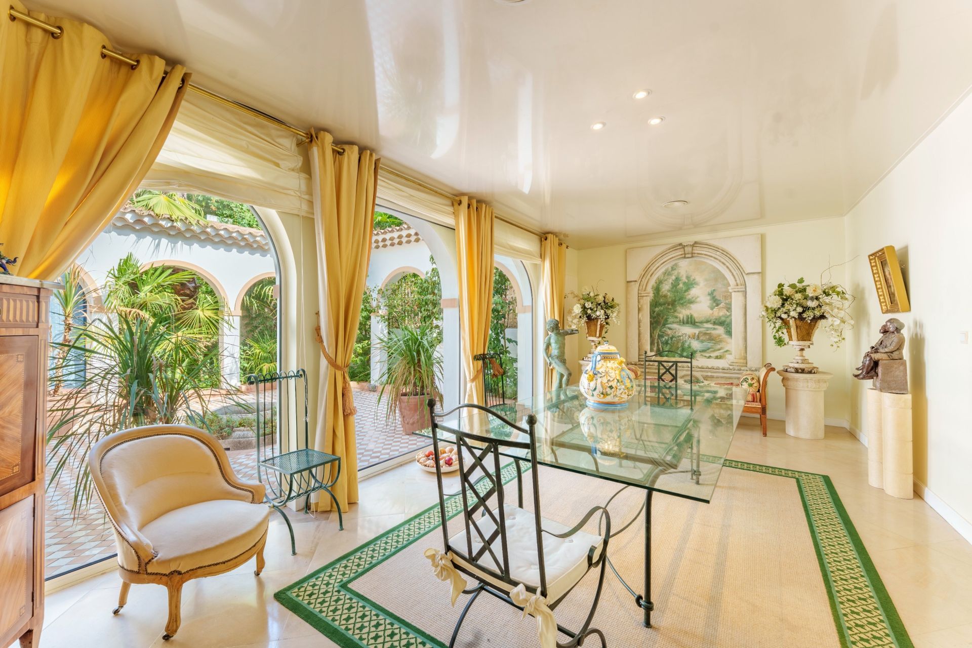 luxury house 12 Rooms for sale on BEZIERS (34500)