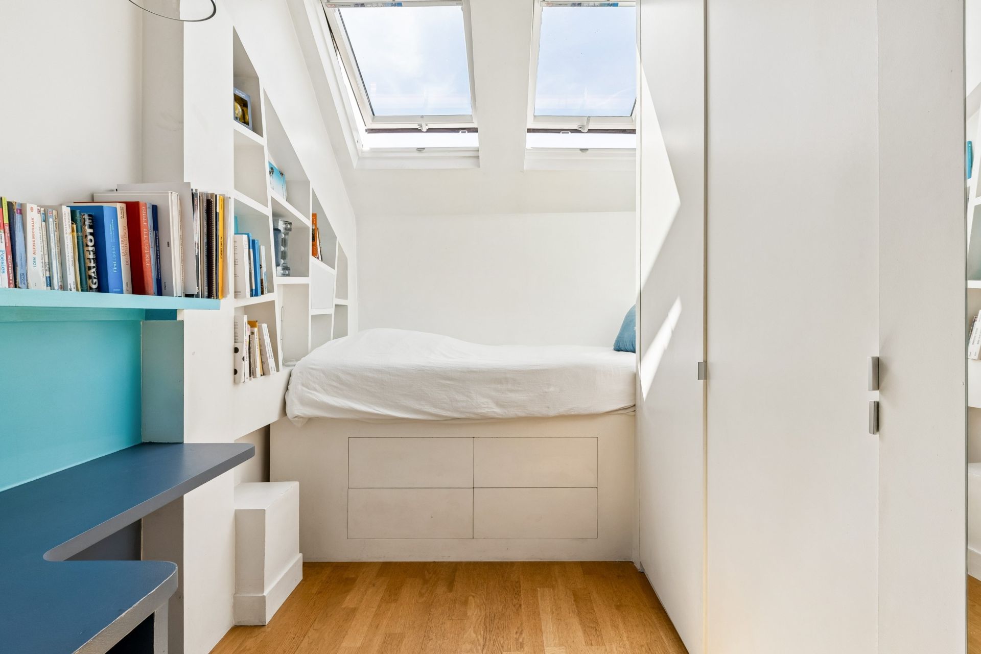 luxury house 7 Rooms for sale on BOULOGNE BILLANCOURT (92100)