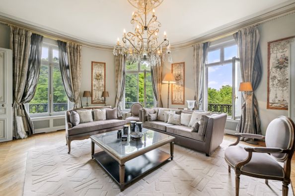 Rental Luxury apartment Paris 7 7&nbsp;Rooms 320&nbsp;m²