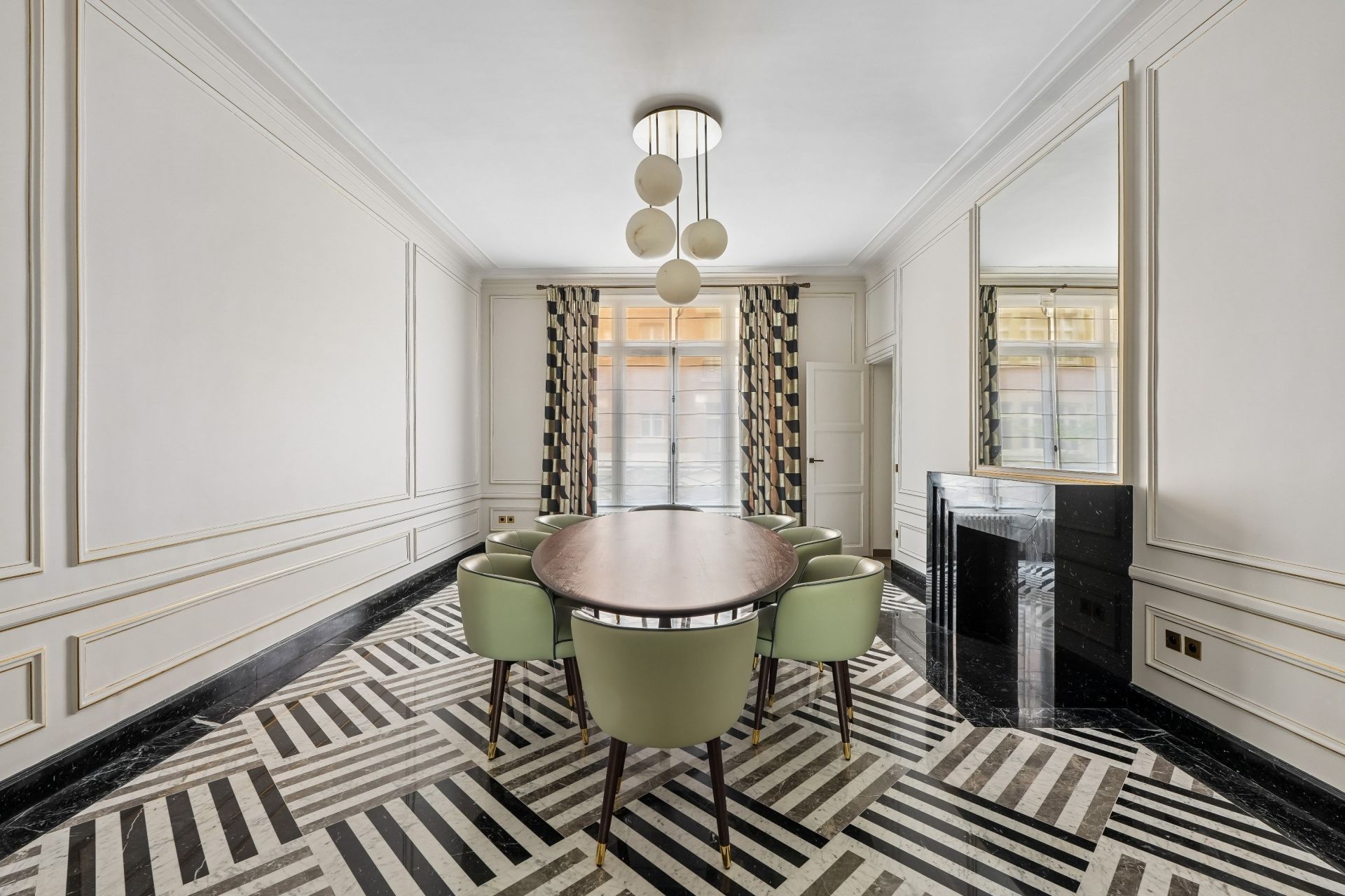 luxury apartment 8 Rooms for rent on NEUILLY SUR SEINE (92200)