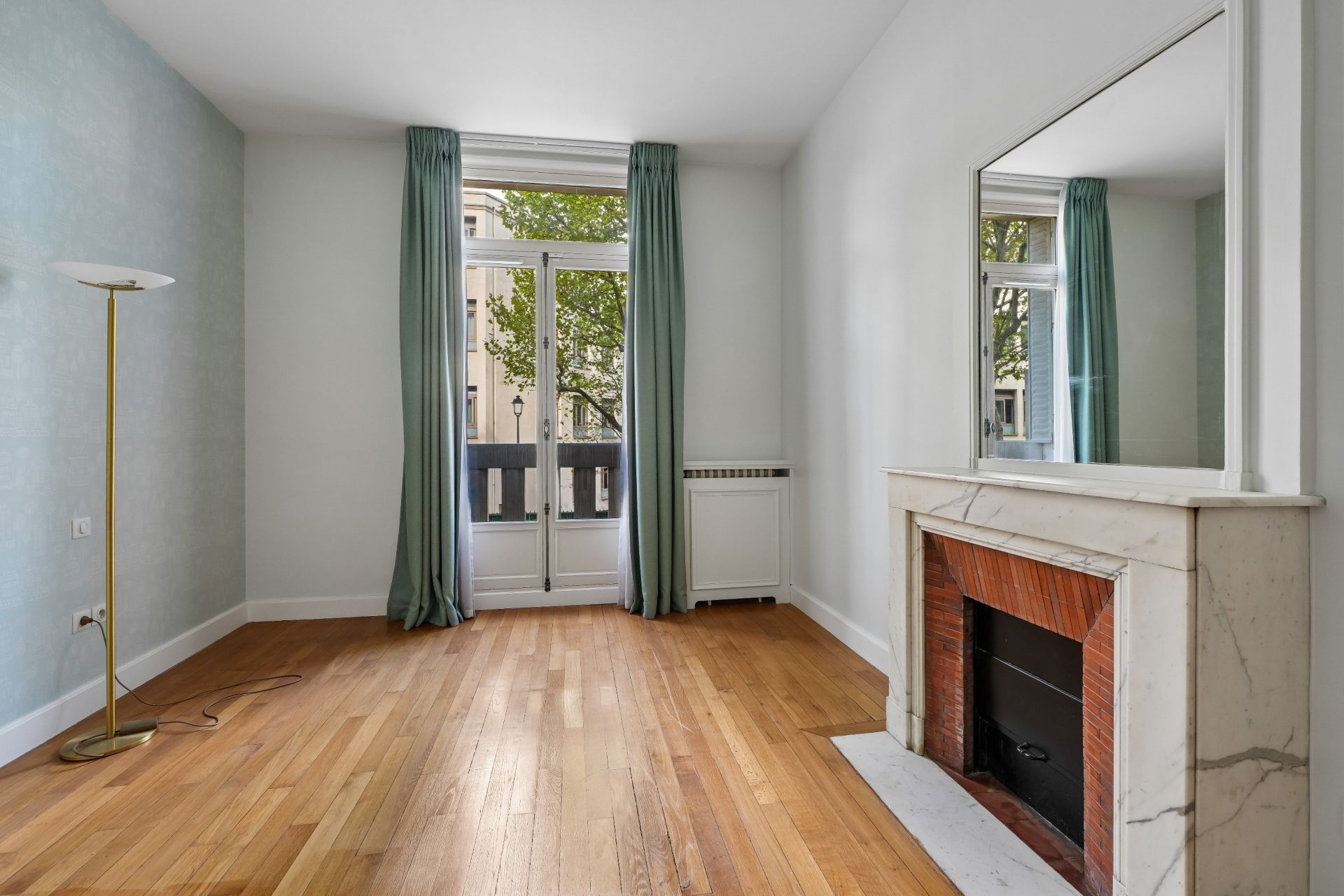 luxury apartment 8 Rooms for rent on NEUILLY SUR SEINE (92200)