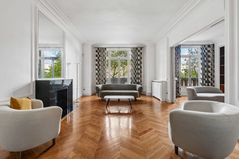 luxury apartment 8 Rooms for rent on NEUILLY SUR SEINE (92200)