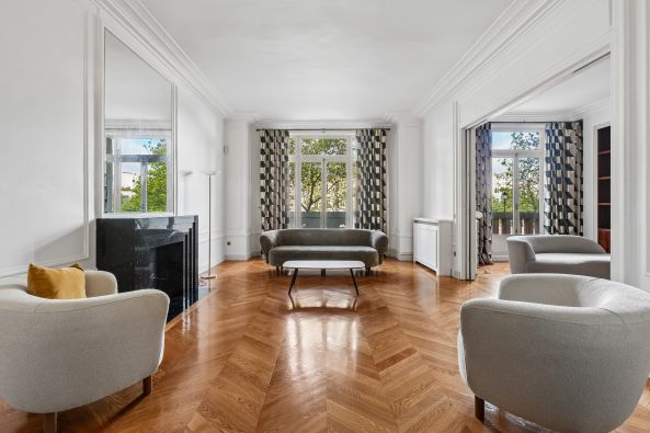 Rental Luxury apartment Neuilly-sur-Seine 8&nbsp;Rooms 272.65&nbsp;m²