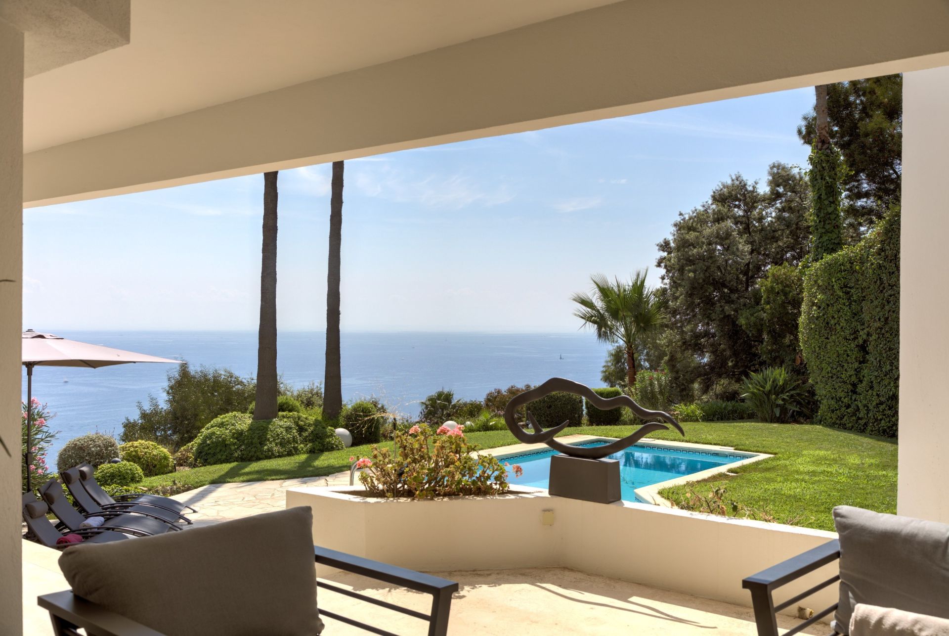 maison contemporaine 6 Pièces en vente sur VALLAURIS (06220)