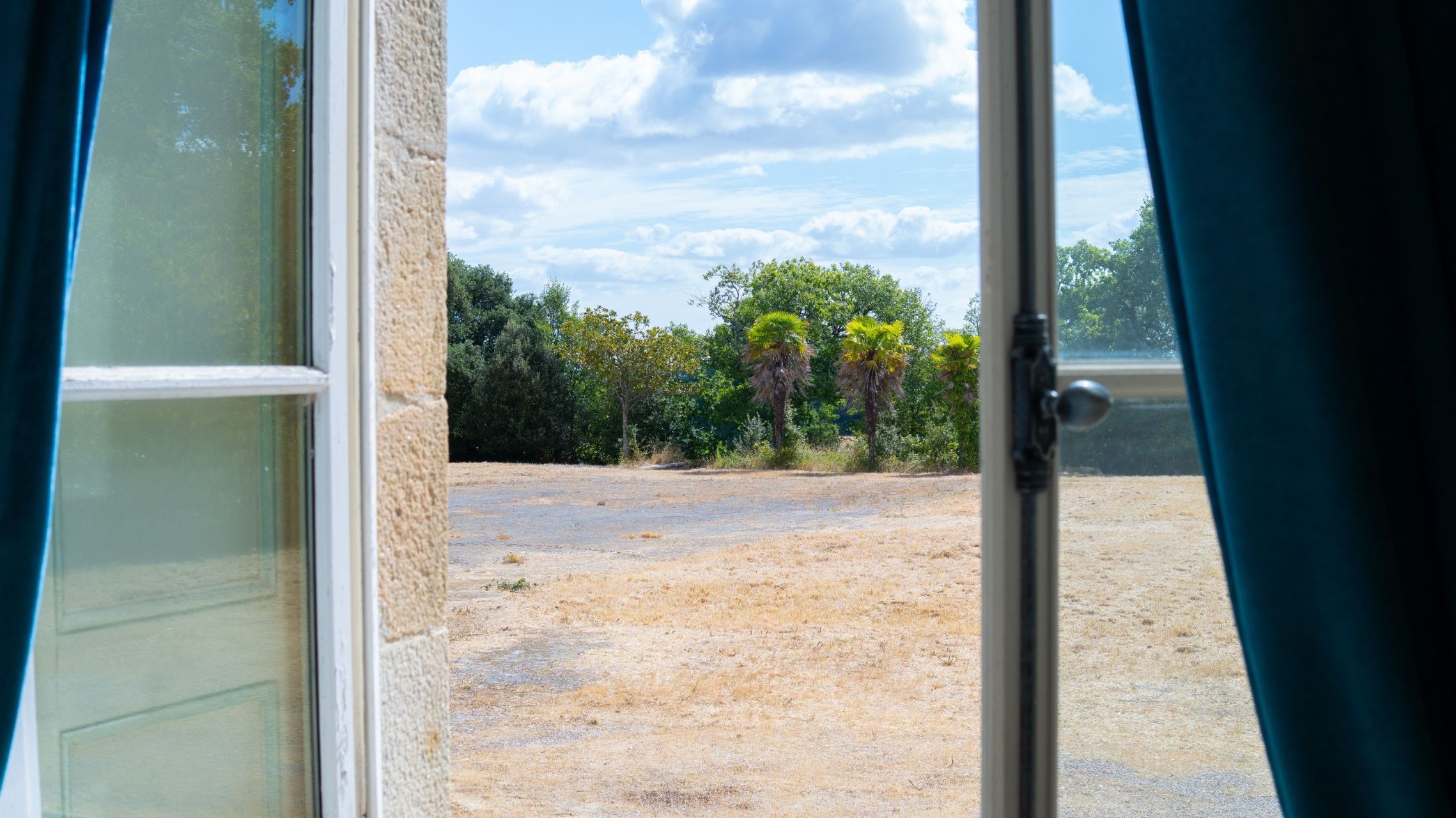 luxury property 14 Rooms for sale on LA BAULE (44500)